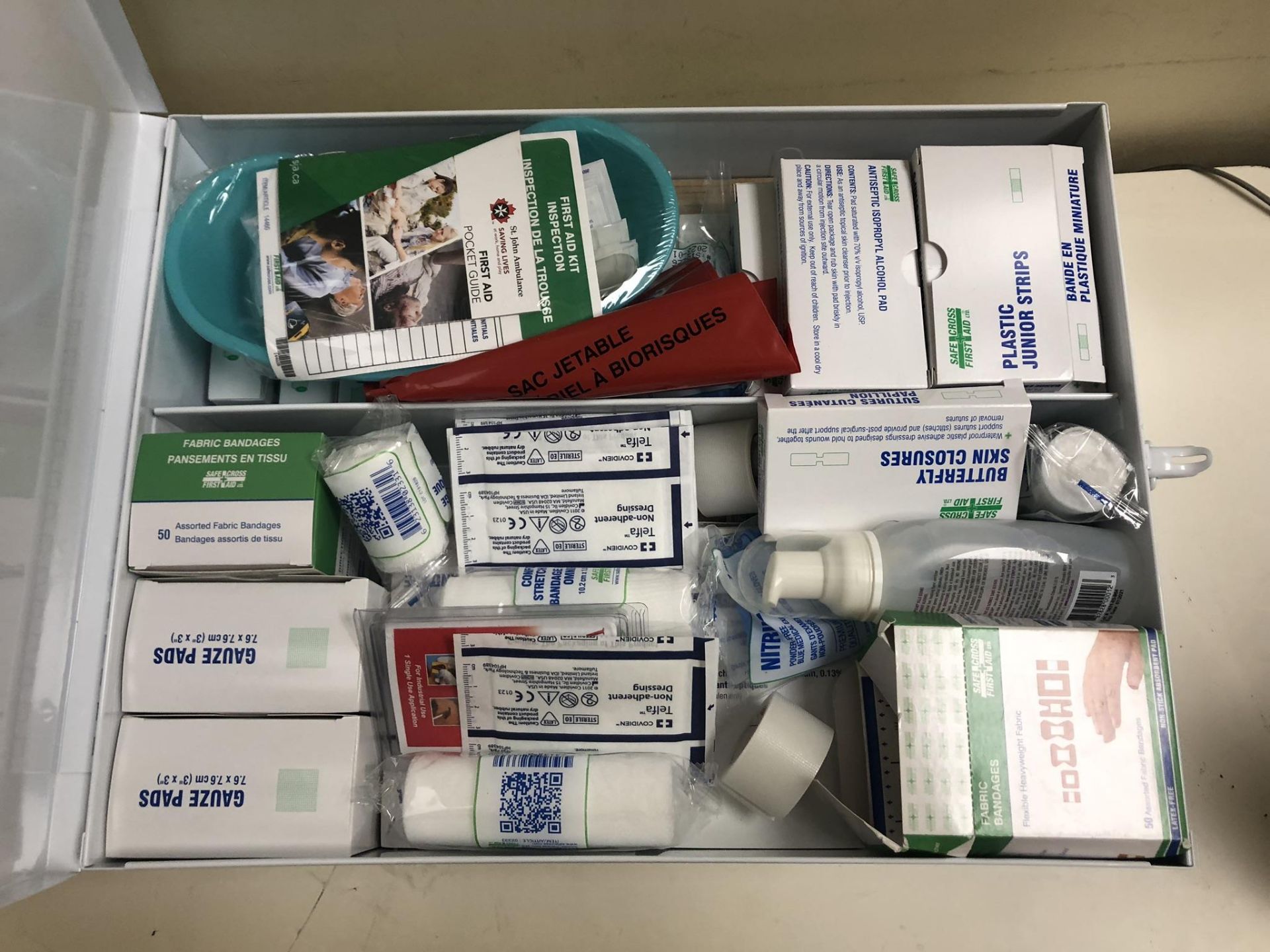 ULINE, H-1877, DELUXE FIRST AID KIT - Image 2 of 2