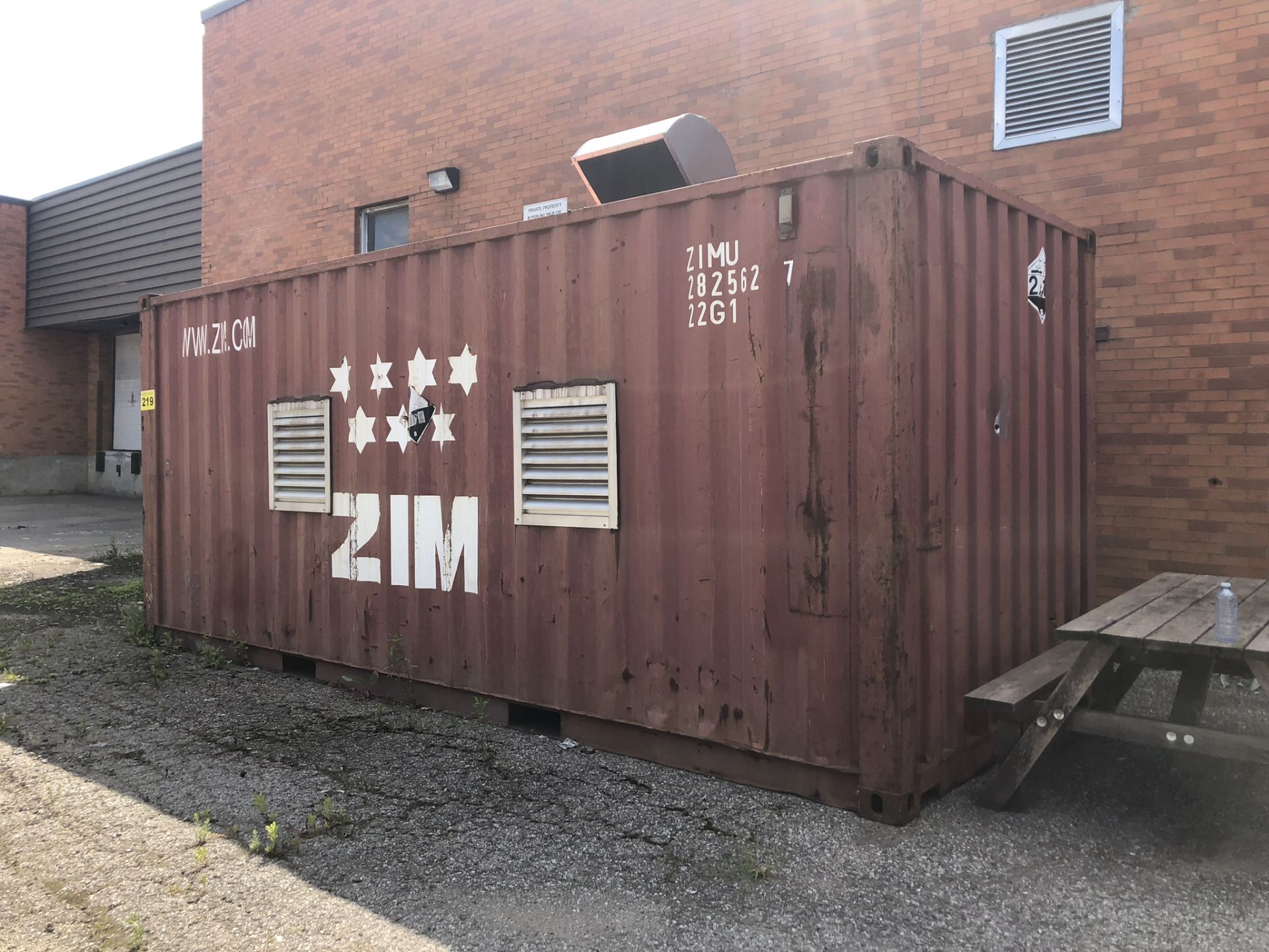 ZIM, 20' SEA CONTAINER) (CONTAINER IS CONNECTED TO ELECTRICAL. DISCONNECT FEE IS $200) - Image 3 of 4