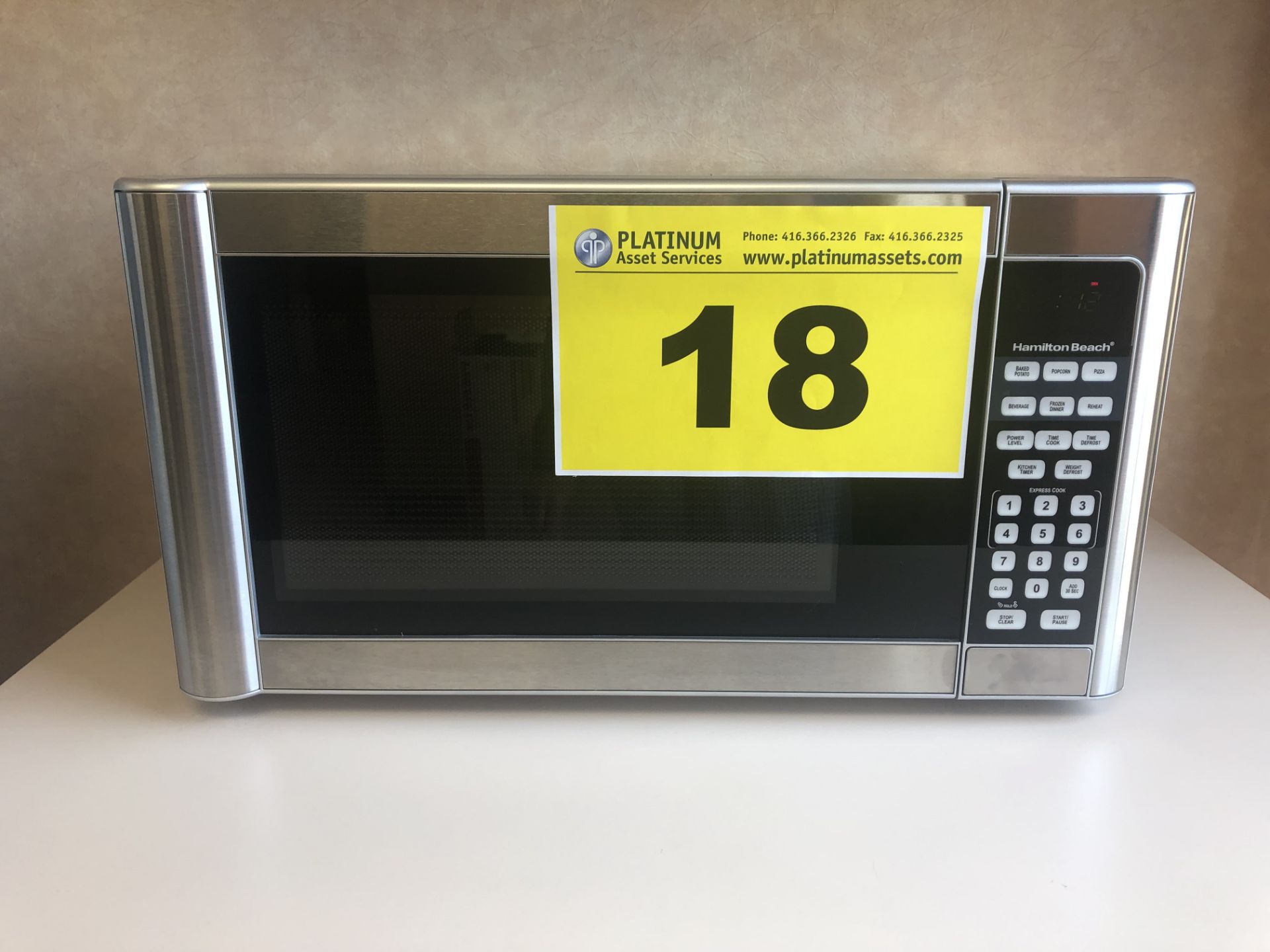 HAMILTON BEACH, EM031MC1, 1500 WATT, WHITE MICROWAVE OVEN, 2017