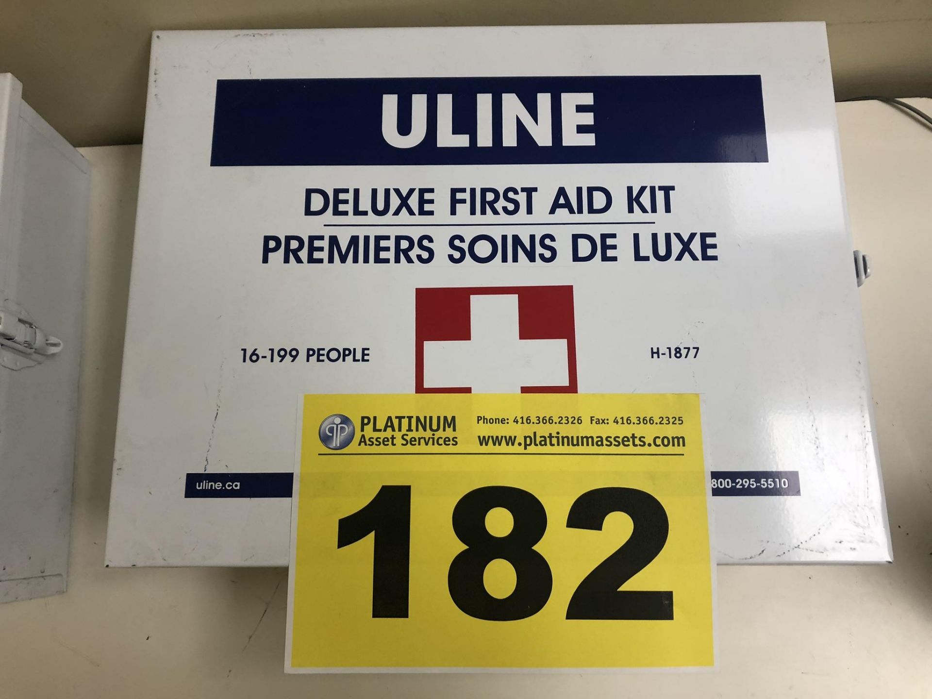 ULINE, H-1877, DELUXE FIRST AID KIT