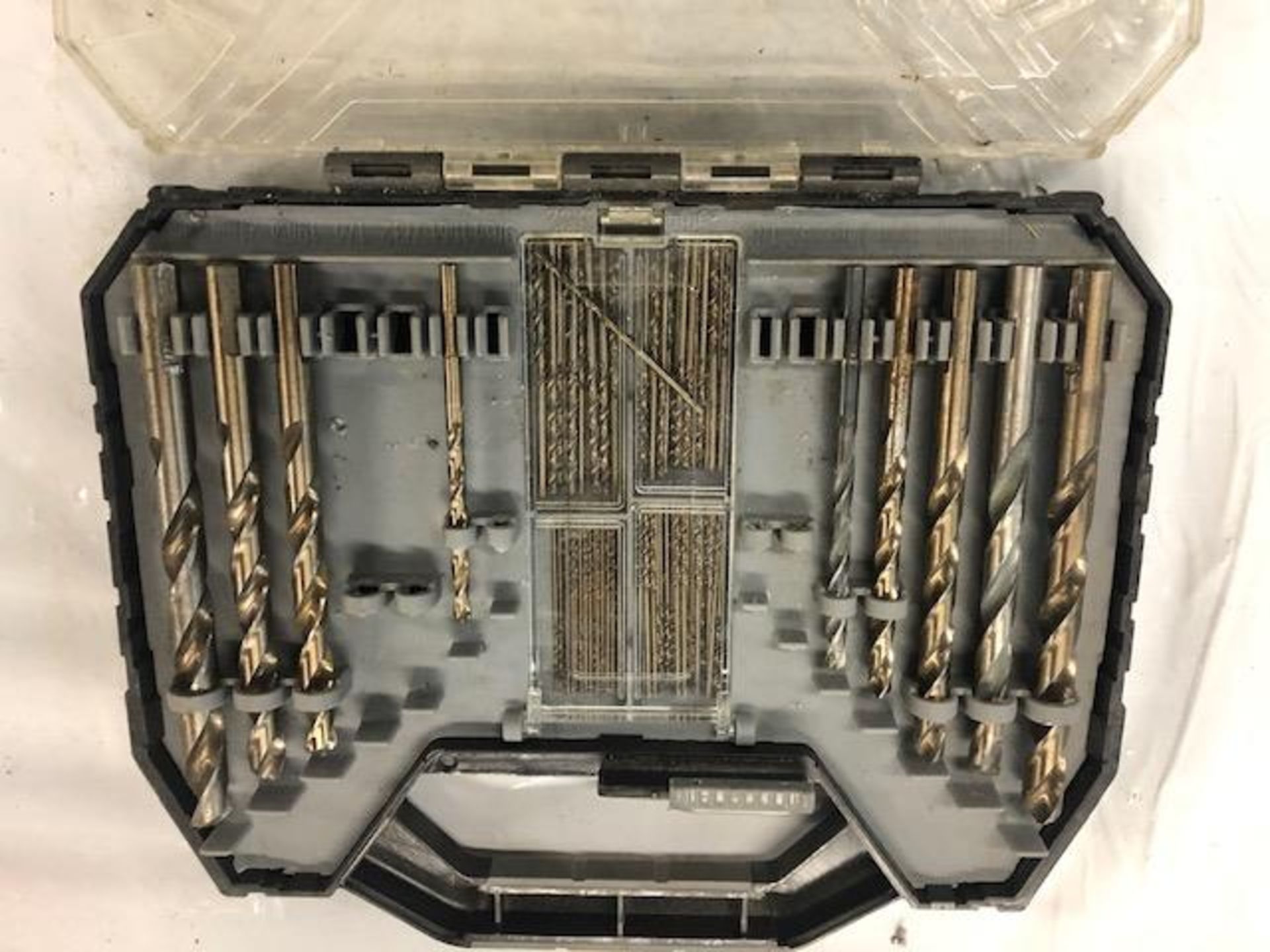 LOT OF ASSORTED DRILL BITS - Image 2 of 5