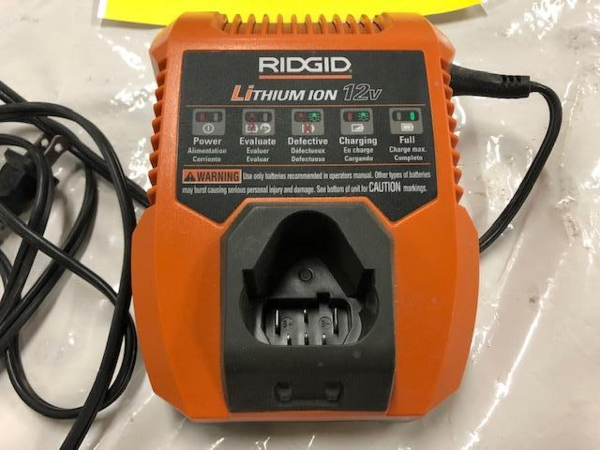 RIDGID, R8223400 12V BATTERY POWERED 3/8" RATCHET WITH CHARGER - Image 2 of 5