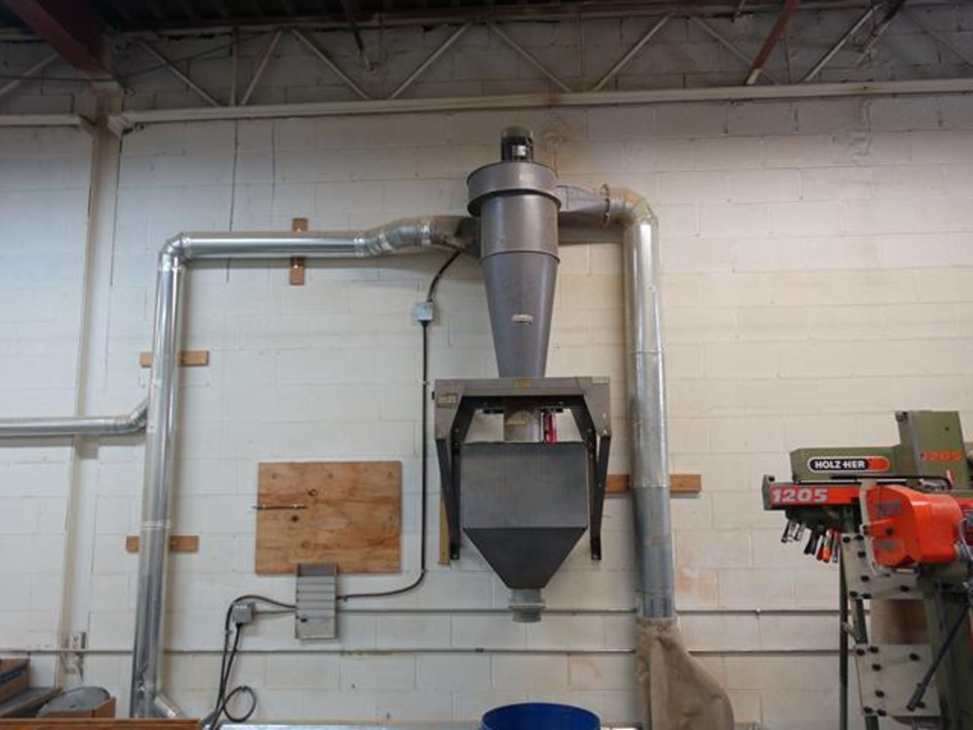 TORIT, 10P, 2 HP, DUST COLLECTOR WITH 4", PIPING, S/N 2187 (RIGGING $300)