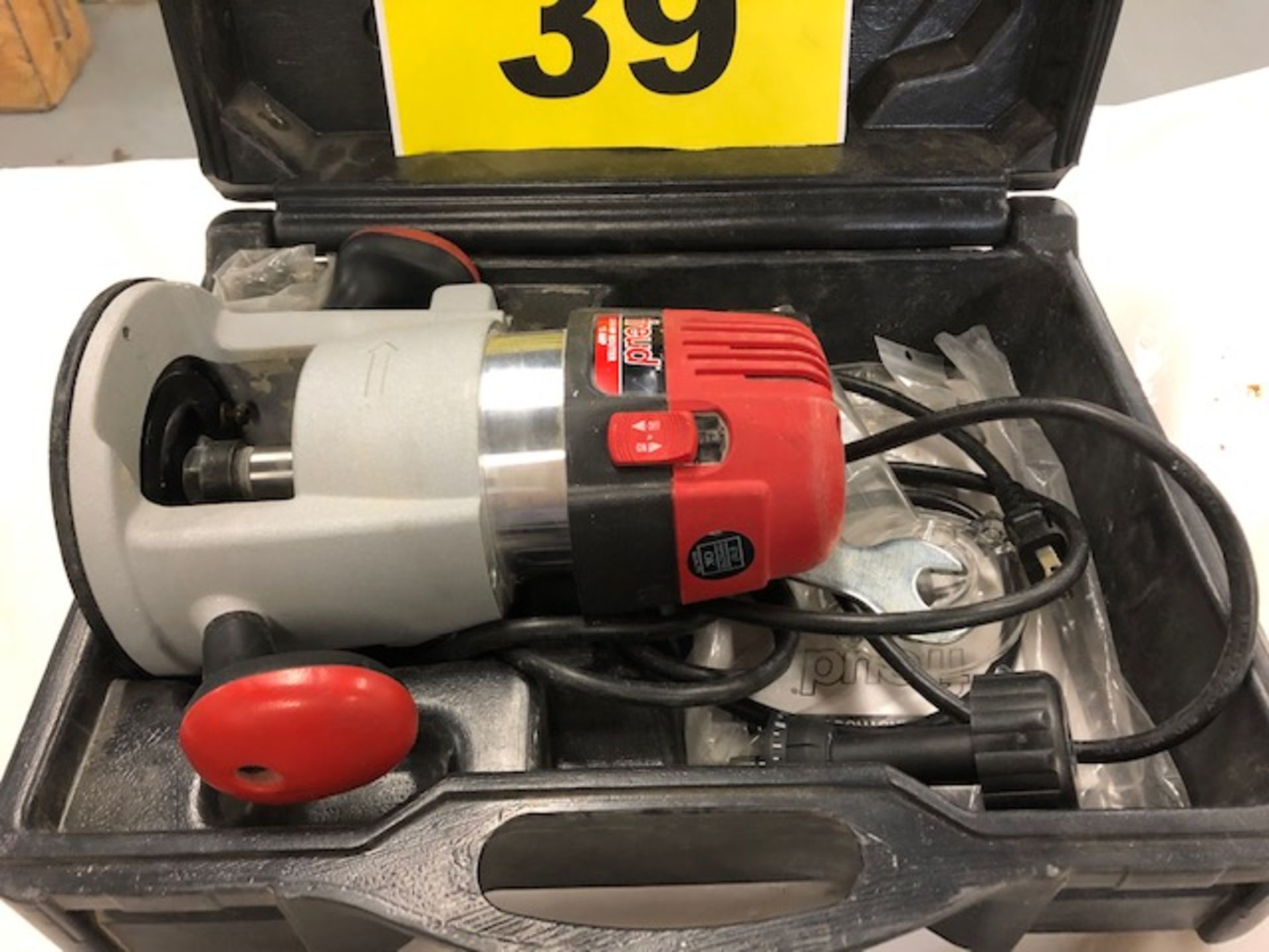 FREUD, FT1700VCE, HAND HELD ROUTER, 2.25HP, 110 V AC, 23,000 RPM, - Image 2 of 5