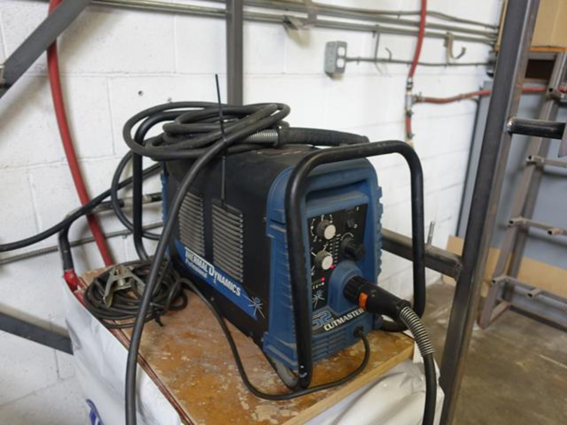 THERMAL DYNAMIC, CUTMASTER 52, PLASMA CUTTER, S/N US52264569 - Image 2 of 4