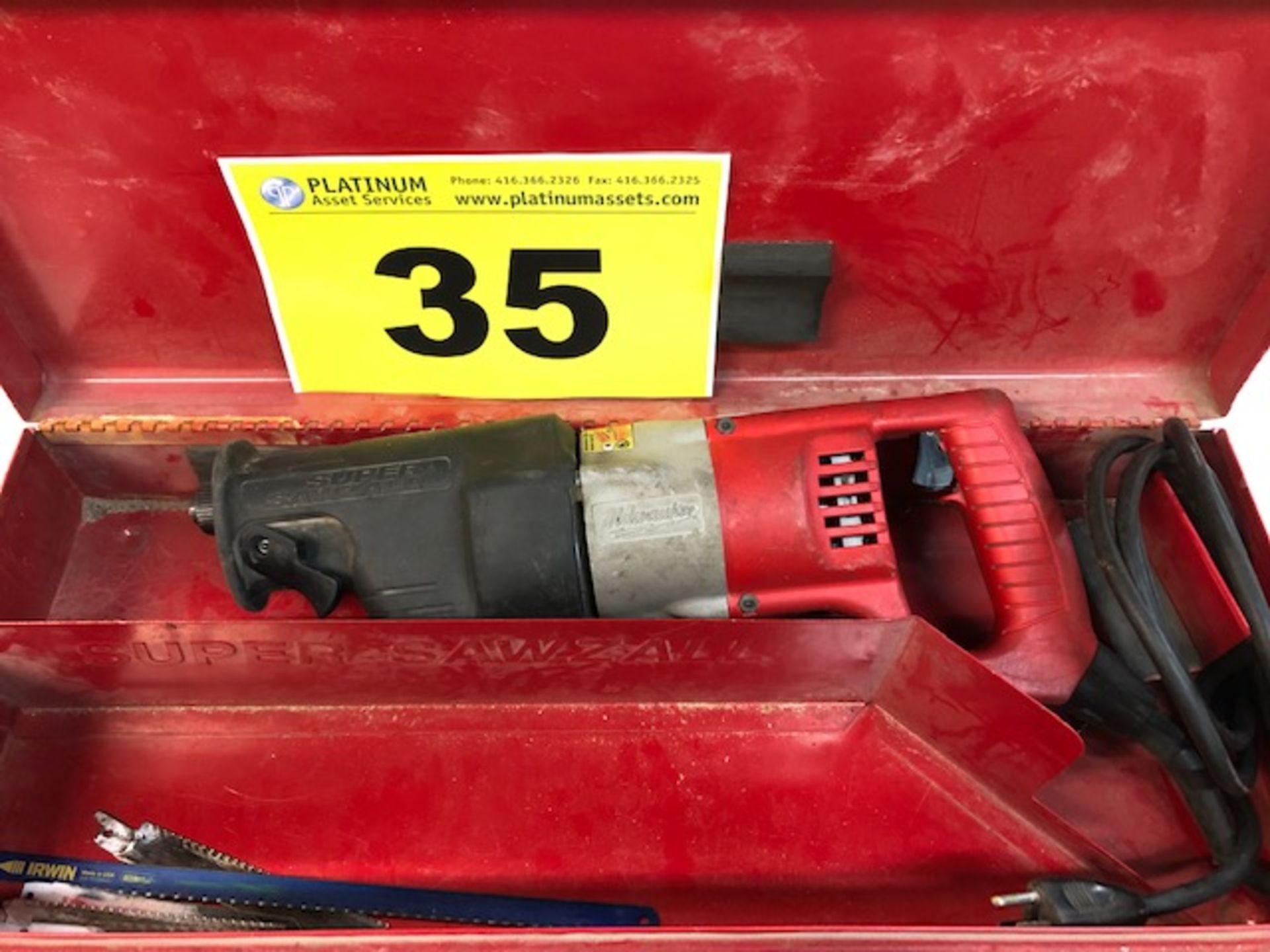 MILWAUKEE, SUPER SAWZALL, 110 V AC, RECIPROCATING, VARIBLE SPEED, SAWZALL - Image 2 of 5