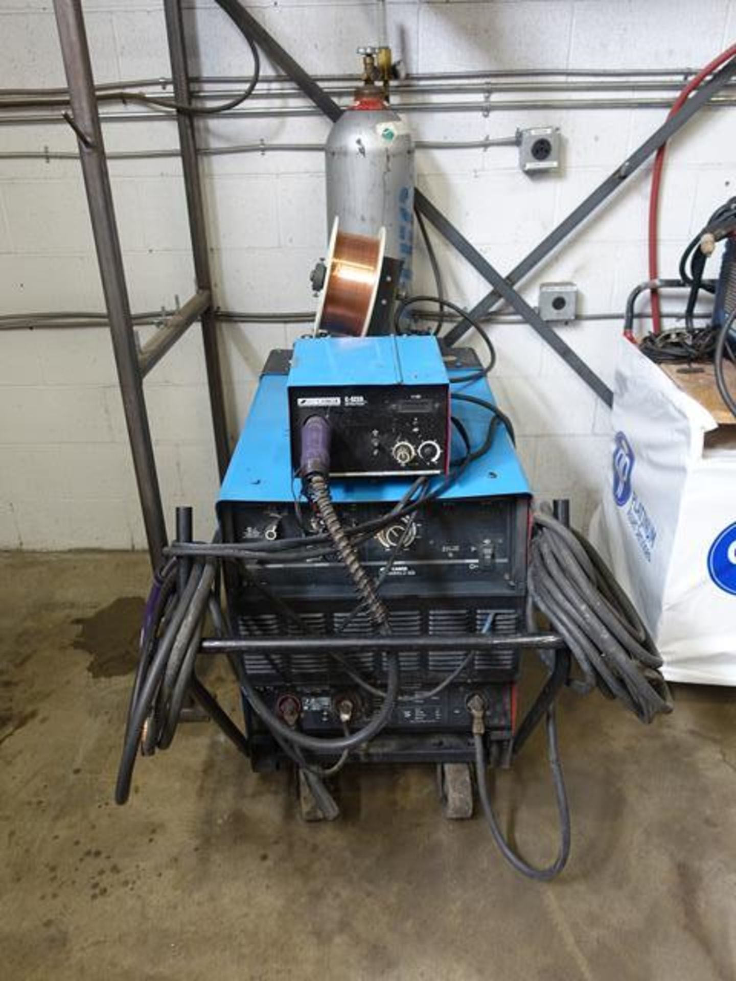 CANOX, ULTRAWELD 302, 3OOAMP, MIG WELDER WITH POWERFEED, S/N KH567462 WITH CANOX, C-S22, MIG WIRE