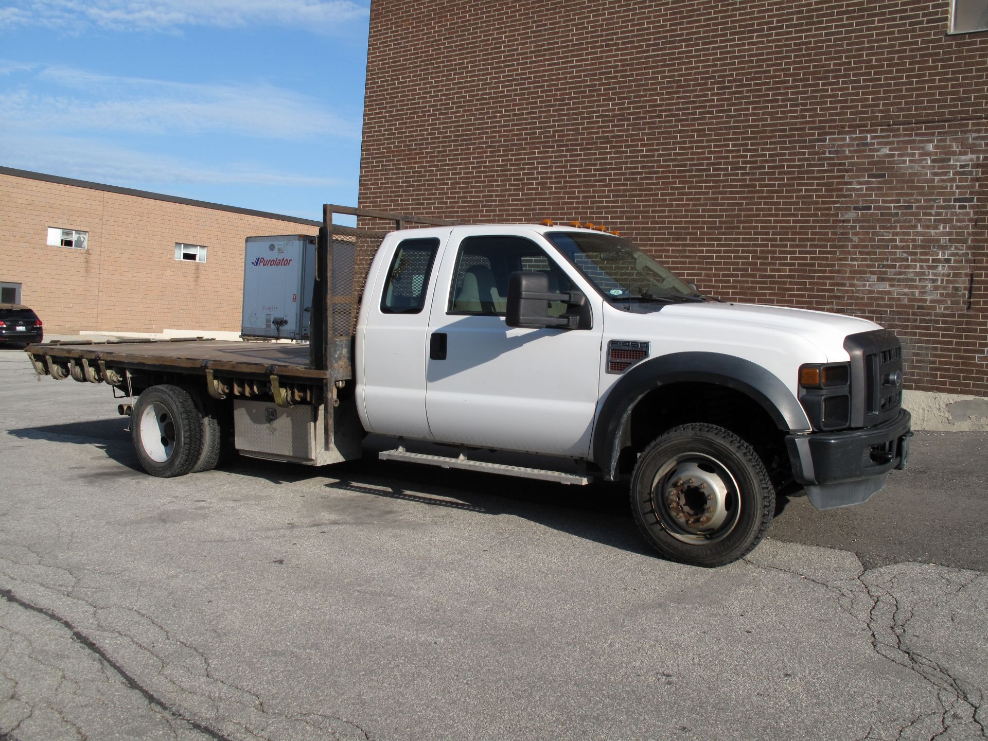 FORD, F-450, 4 X 2, XL SUPER DUTY, EXTENDED CAB, FLATBED PICK-UP TRUCK, DIESEL ENGINE, AUTOMATIC - Image 8 of 31