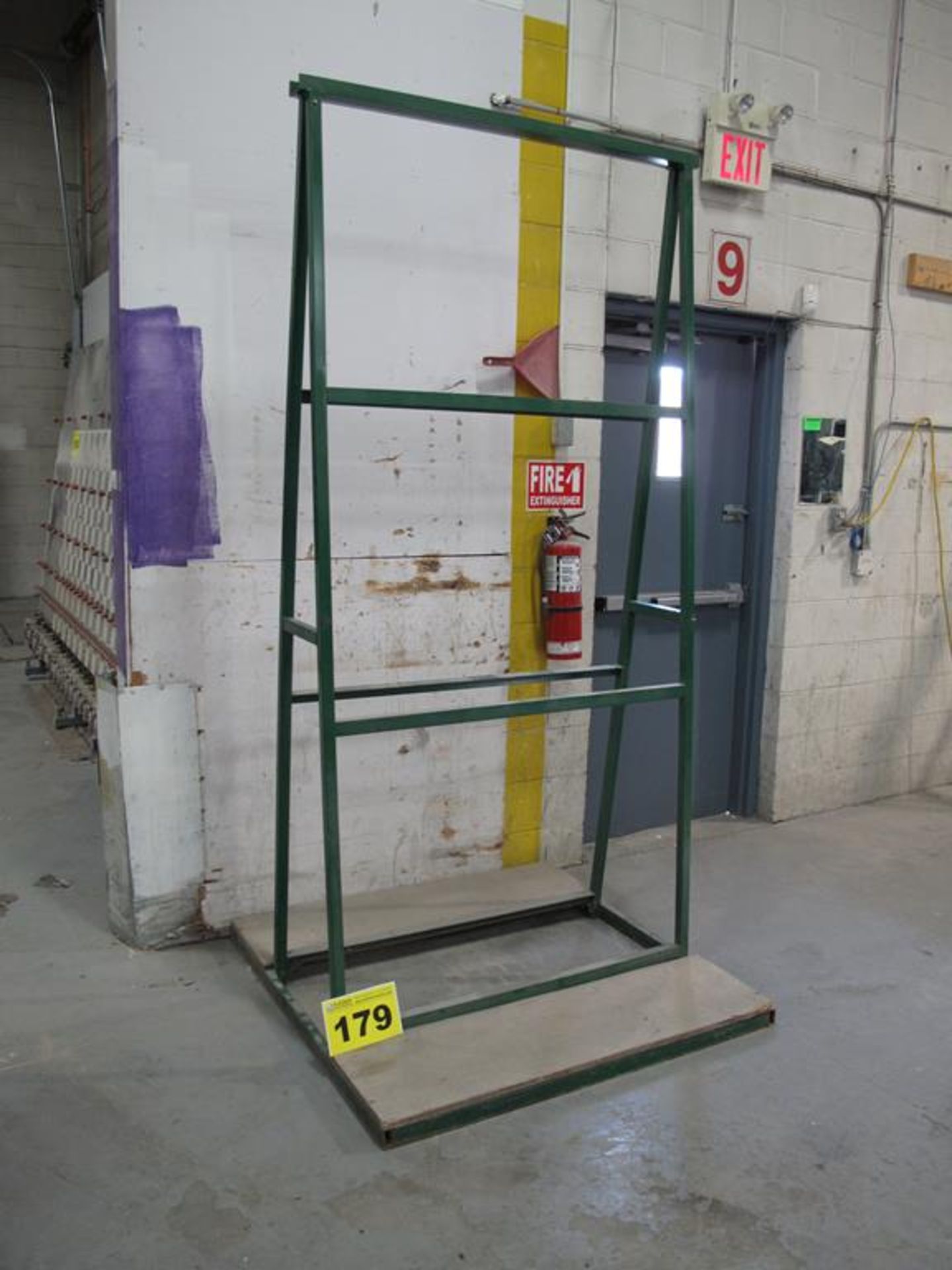 METAL, DOUBLE SIDED, 4'X4'X8', UPRIGHT GLASS STORAGE RACK