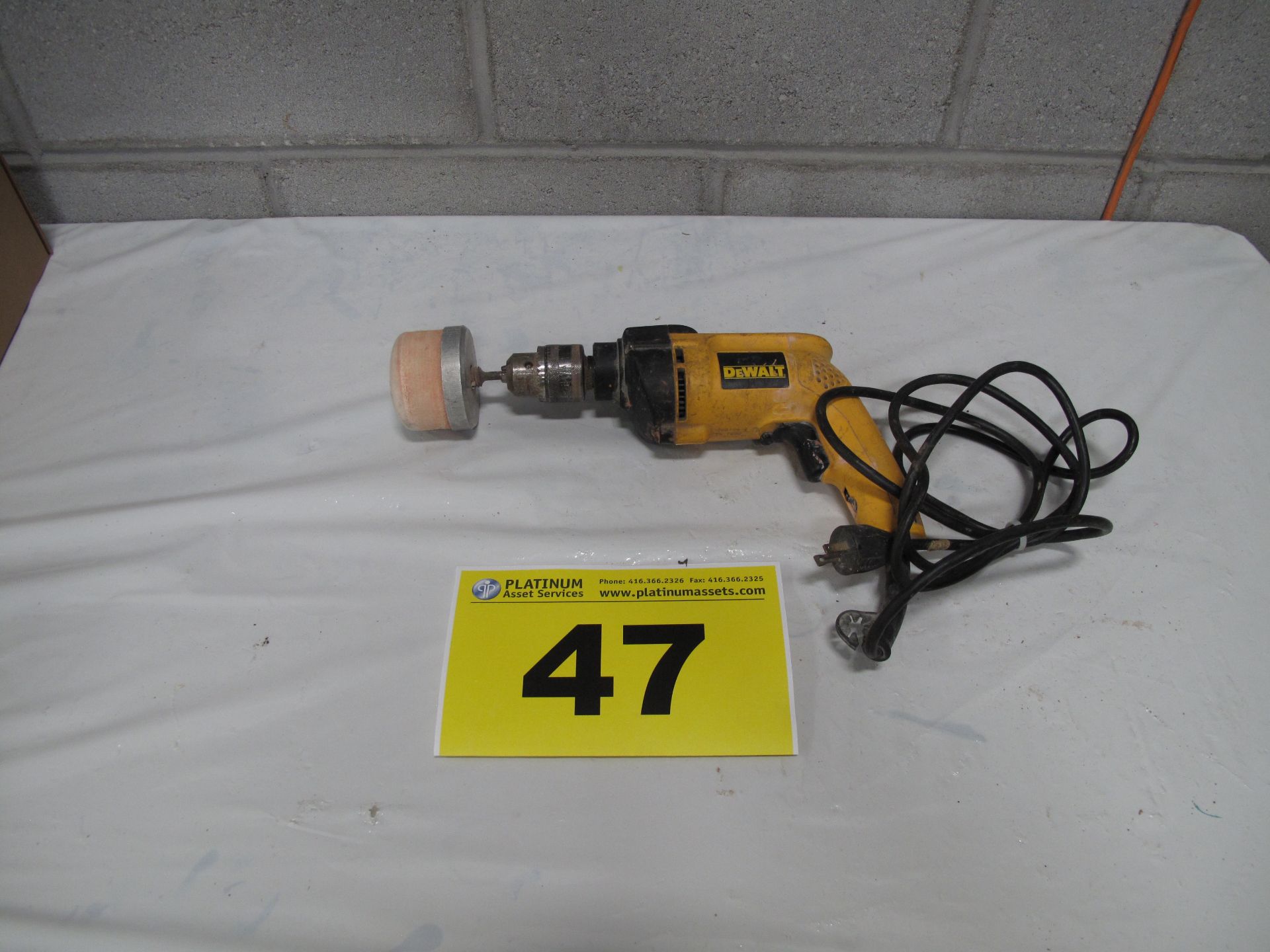 DEWALT, DW508S, 1/2", HAMMER DRILL, KEYED CHUCK, VARIABLE SPEED, 2,600 RPM, 5.5 AMP, 110 VAC