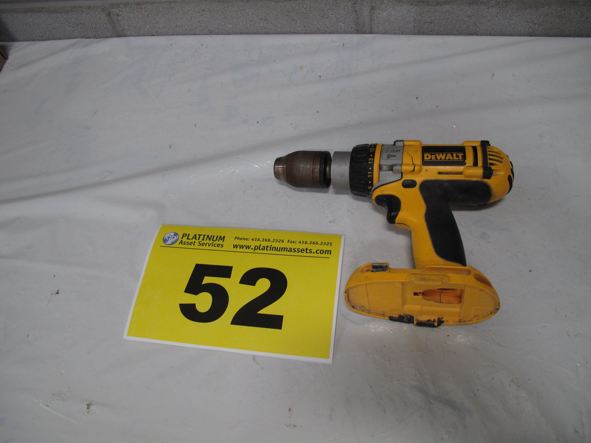 DEWALT, DC988 18 VDC, 1/2", VARIABLE SPEED, CORDLESS, HAMMER DRILL