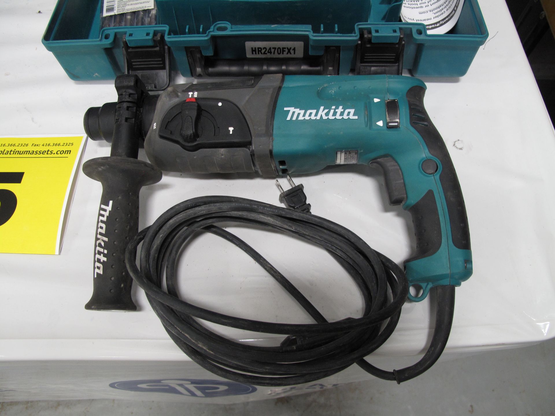 MAKITA, HR2470FX1, 24MM, ROTARY HAMMER DRILL WITH CASE, 4,500 RPM, 6.7 AMP, 110 VAC - Image 2 of 5