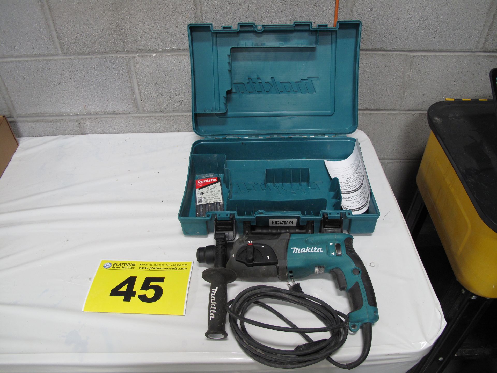 MAKITA, HR2470FX1, 24MM, ROTARY HAMMER DRILL WITH CASE, 4,500 RPM, 6.7 AMP, 110 VAC
