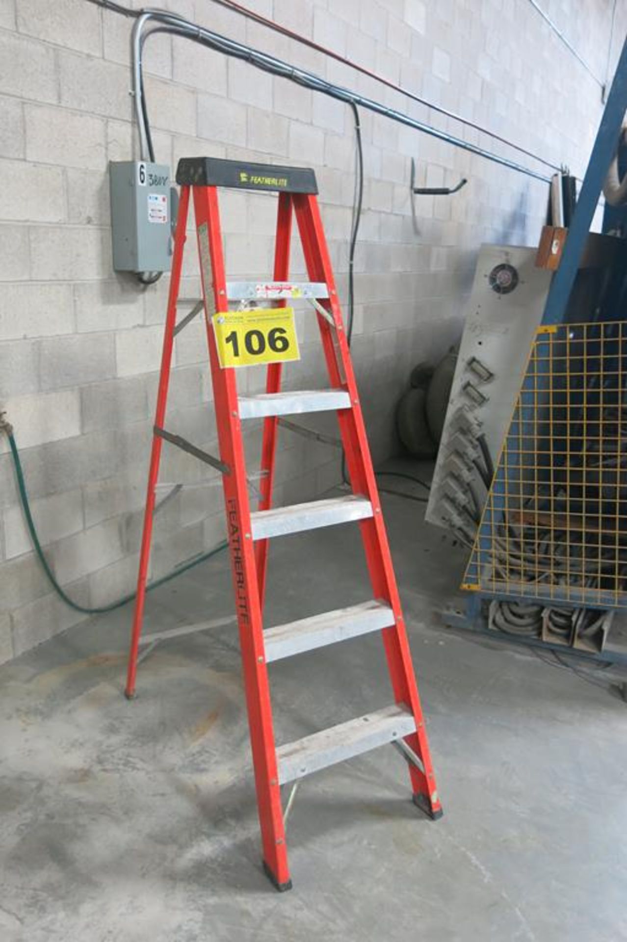 FEATHERLITE, 6', A-FRAME, FIBREGLASS LADDER