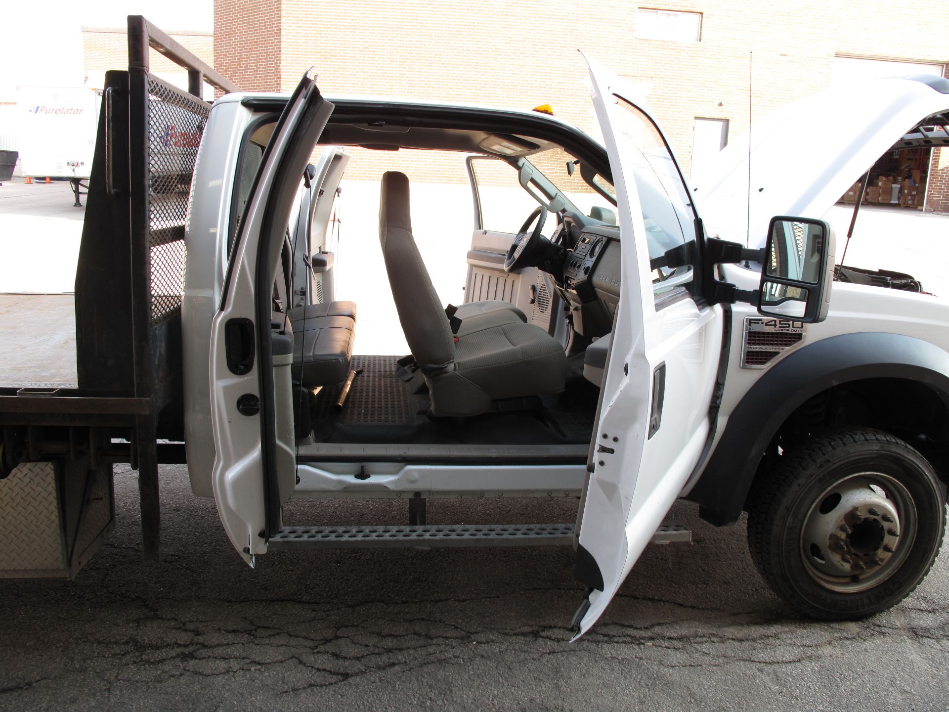 FORD, F-450, 4 X 2, XL SUPER DUTY, EXTENDED CAB, FLATBED PICK-UP TRUCK, DIESEL ENGINE, AUTOMATIC - Image 20 of 31