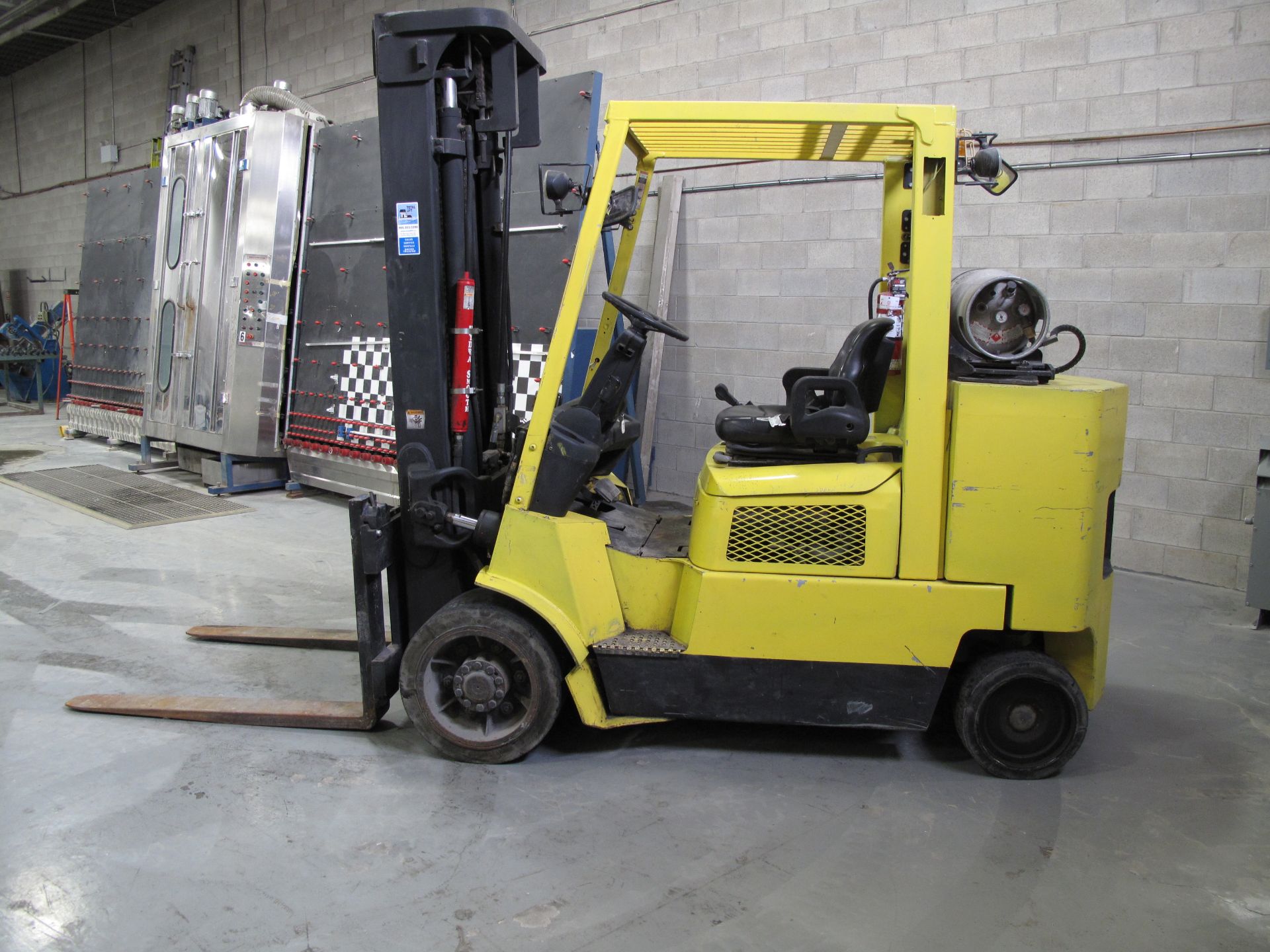 HYSTER, S120XMS-PRS, 12,000 LBS, 3 STAGE, LPG FORKLIFT, 48" FORKS, 208" MAXIMUM LIFT, 9,701 HOURS, - Image 3 of 7