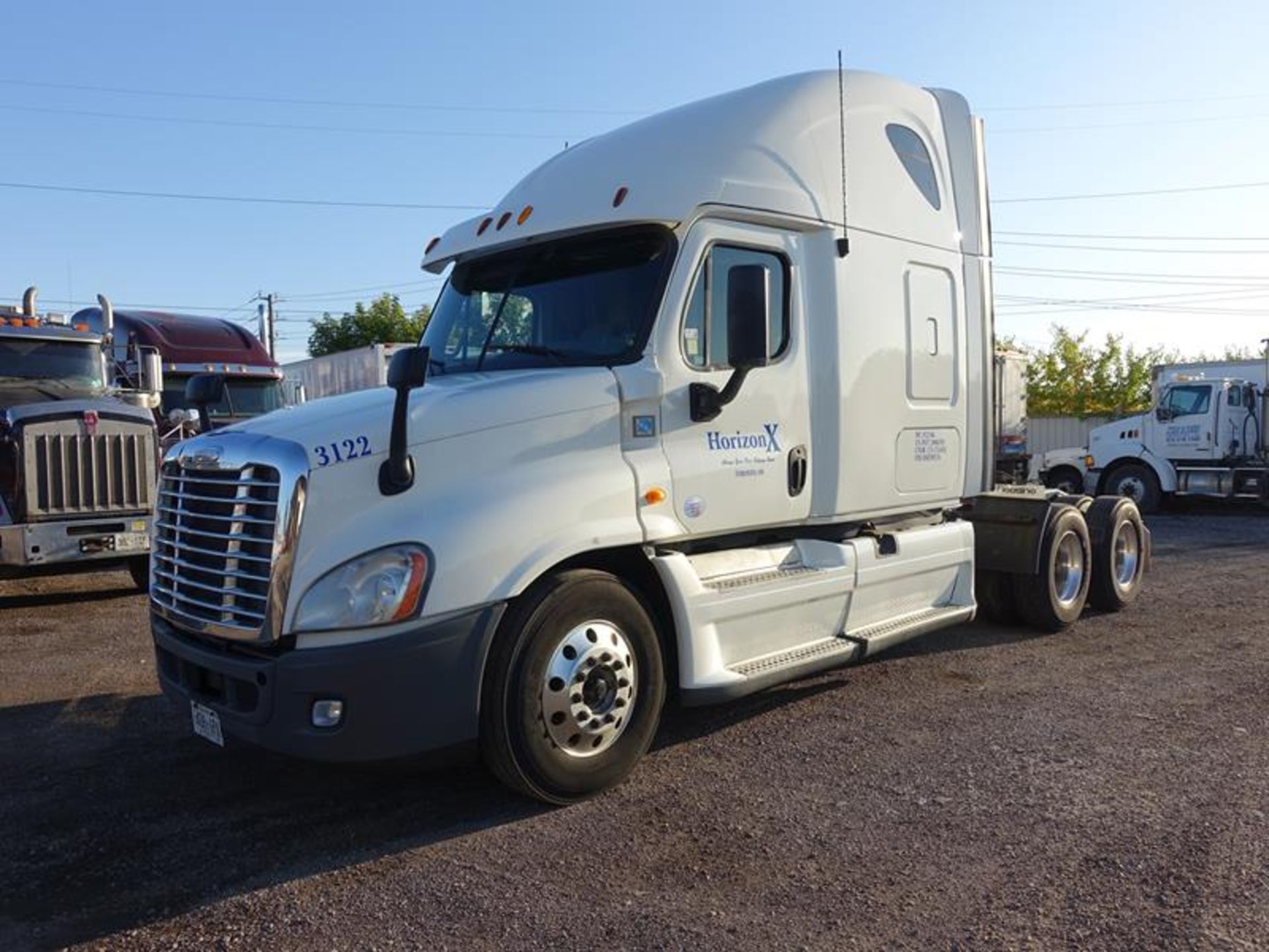 2013, FREIGHTLINER, CASCADIA 125, HIGH RISE, SLEEPER TRUCK TRACTOR, 72", SLEEPER CAB, DETROIT