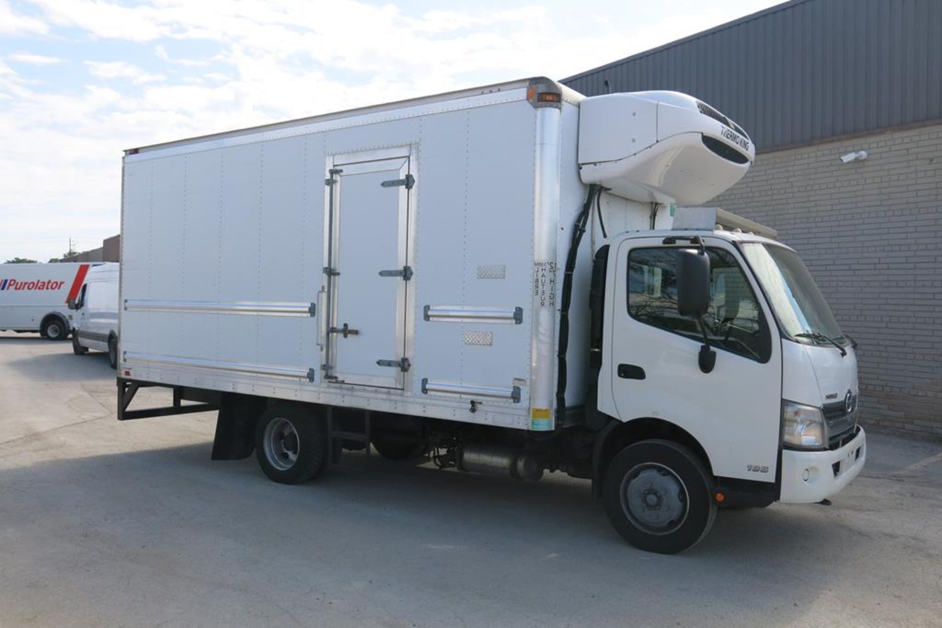 2013, HINO, 195, REEFER TRUCK, MULTIVANS, 18', INSULATED BOX, THERMOKING, T800 WHISPER, REEFER, - Image 4 of 32