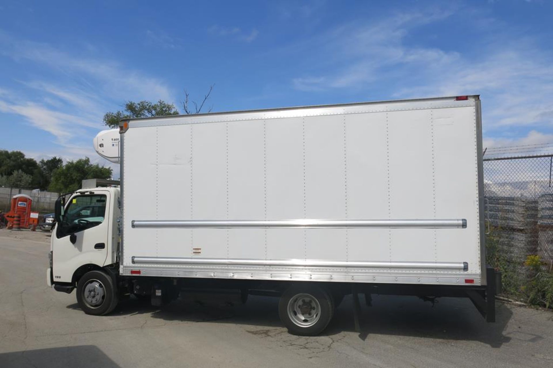 2013, HINO, 195, REEFER TRUCK, MULTIVANS, 18', INSULATED BOX, THERMOKING, T800 WHISPER, REEFER, - Image 10 of 32