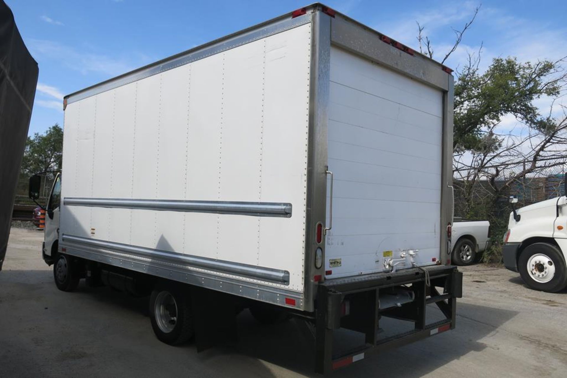 2013, HINO, 195, REEFER TRUCK, MULTIVANS, 18', INSULATED BOX, THERMOKING, T800 WHISPER, REEFER, - Image 8 of 32