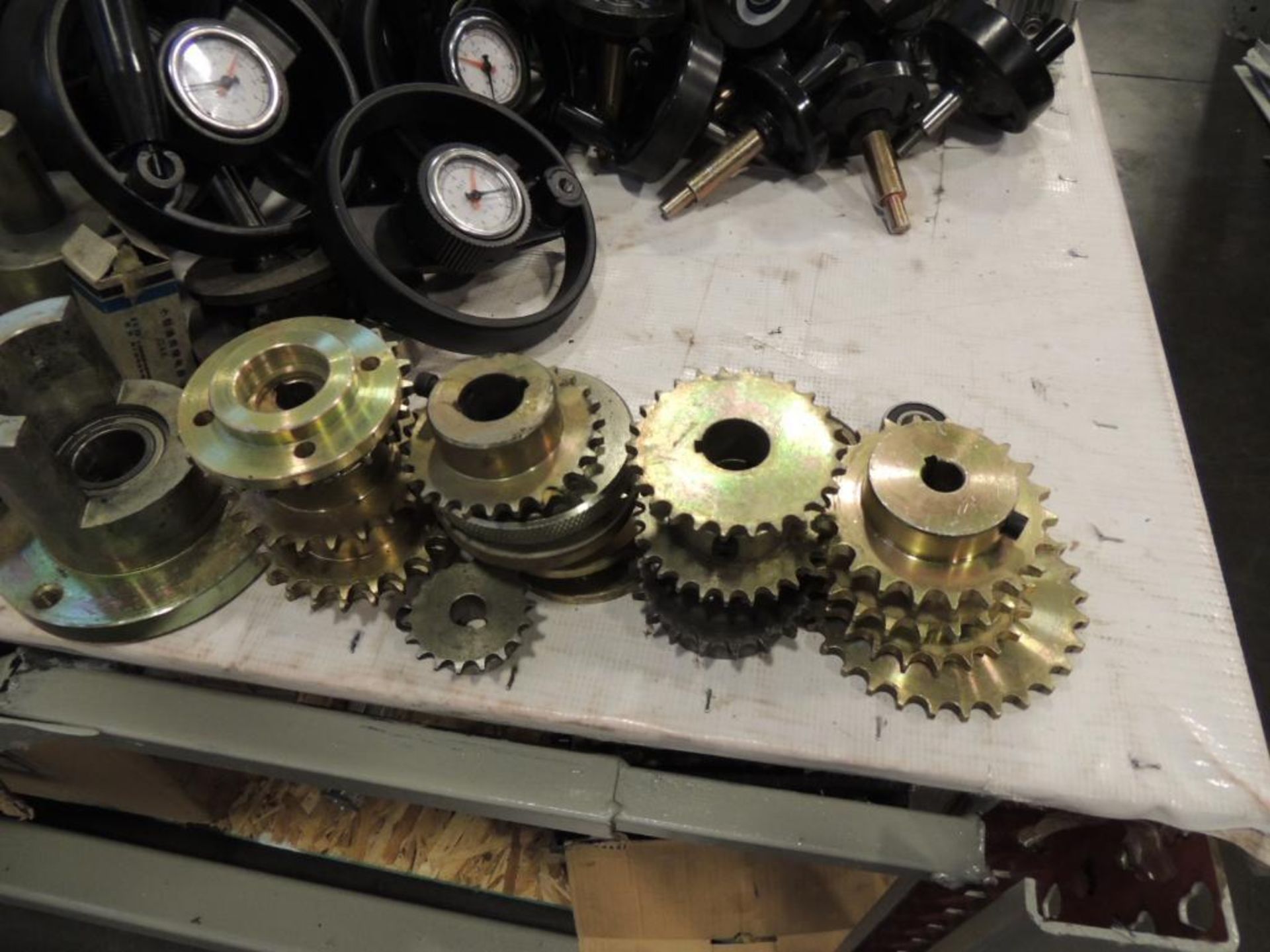 LOT: Assorted Pengda Transfer Press Parts including Machine & Table Drive Motors, Speed Reducers - 1 - Image 23 of 29