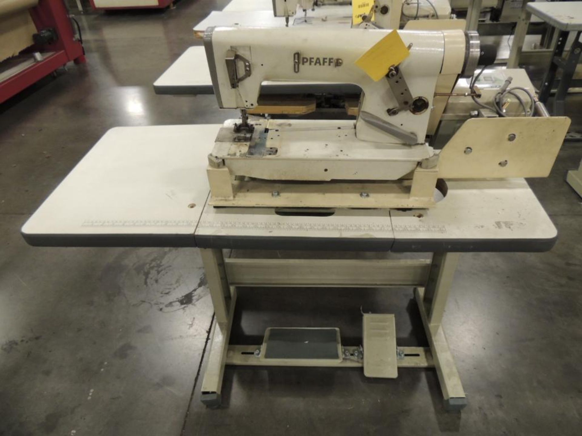 Pfaff KI5483 Sewing Machine, on Table - Image 2 of 3