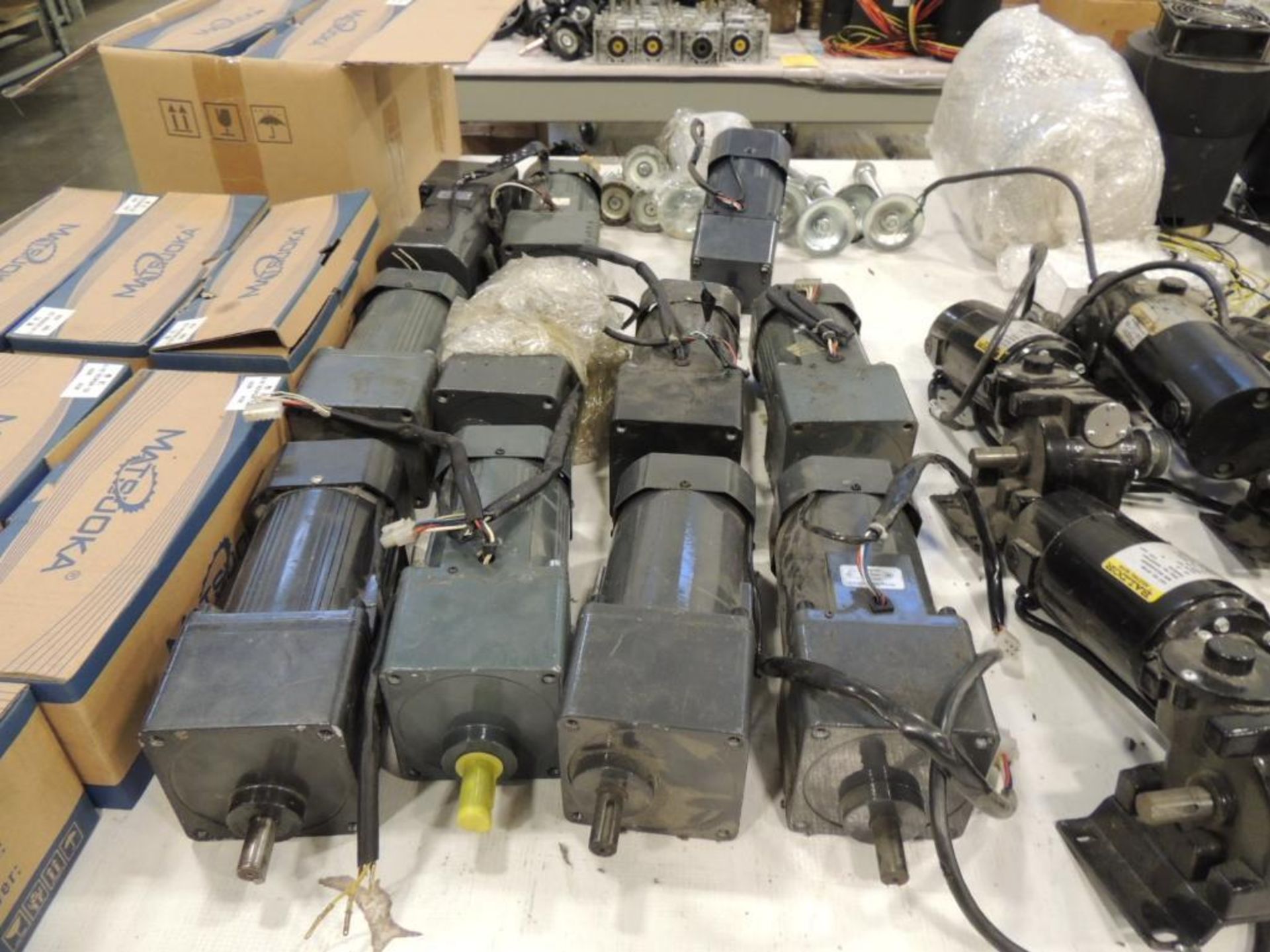LOT: Assorted Pengda Transfer Press Parts including Machine & Table Drive Motors, Speed Reducers - 1 - Image 6 of 29