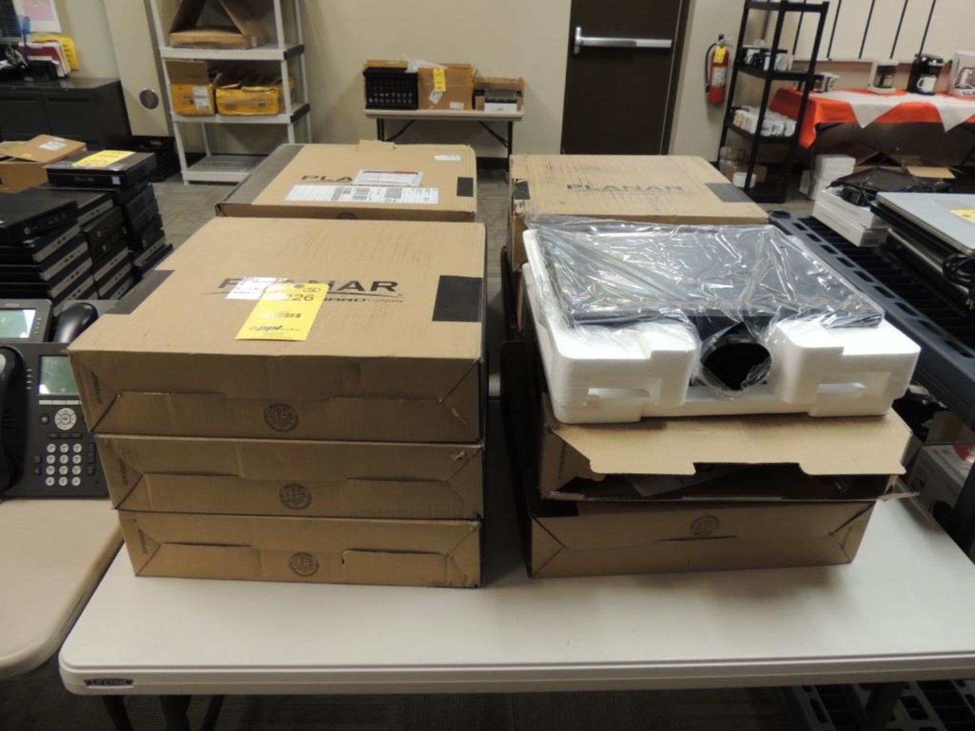 LOT: (12) NEW Planar Monitors