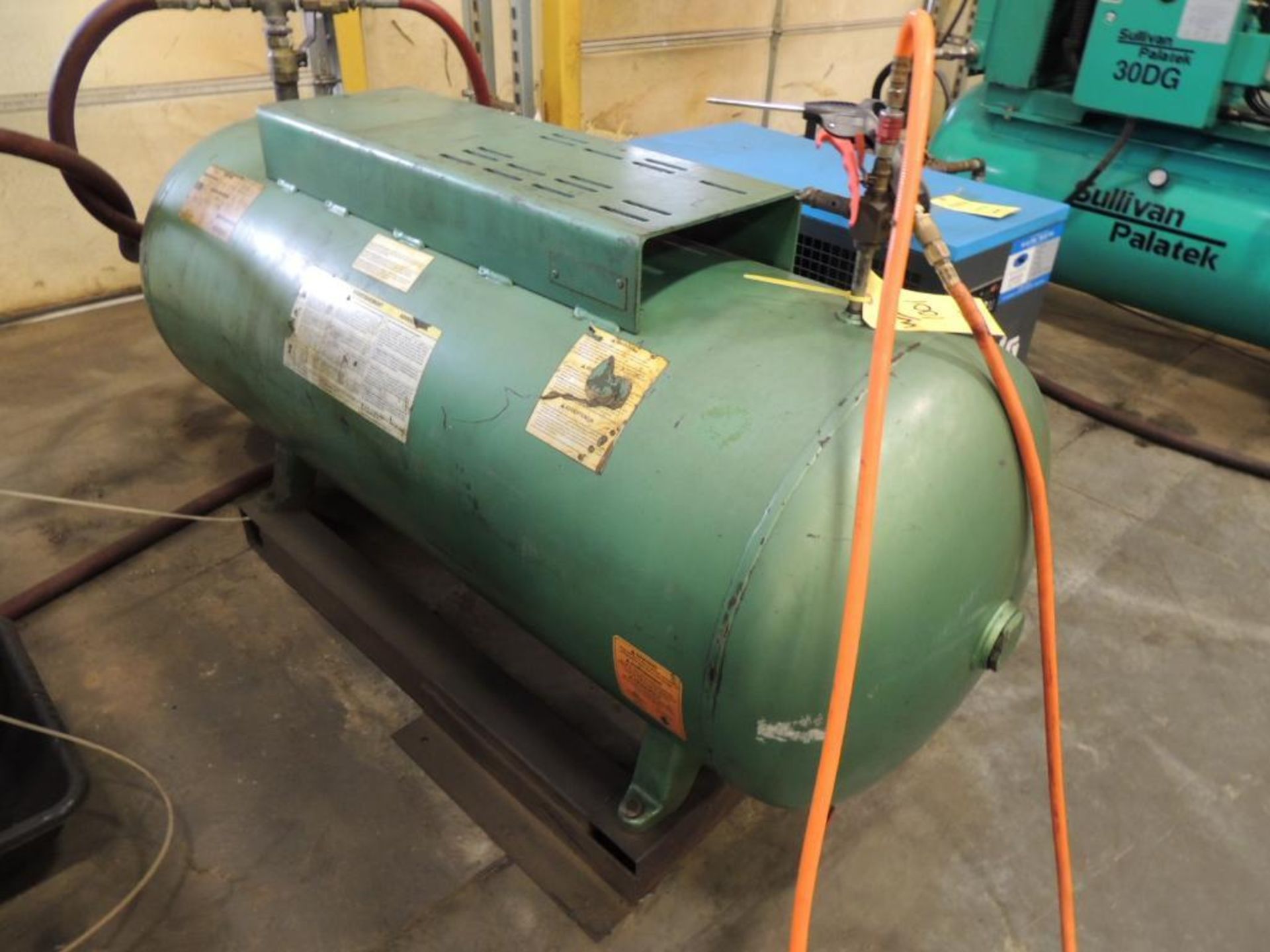 LOT: Sullair 30 HP Model 10-30AC/AC Tank Mounted Air Compressor, S/N 003-76445, with Spare Receiving - Image 4 of 4