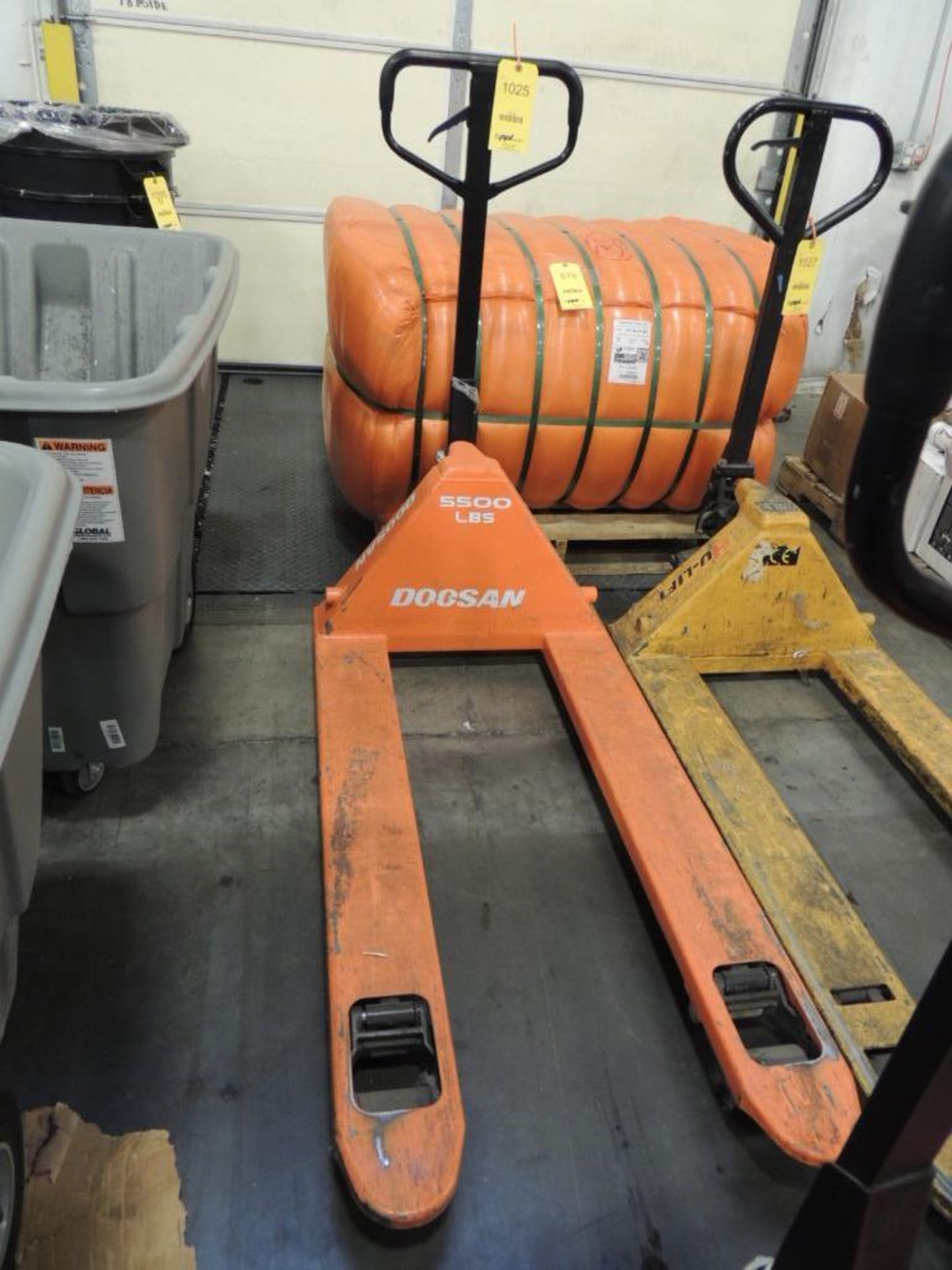 Doosan 5500 lb. Pallet Jack