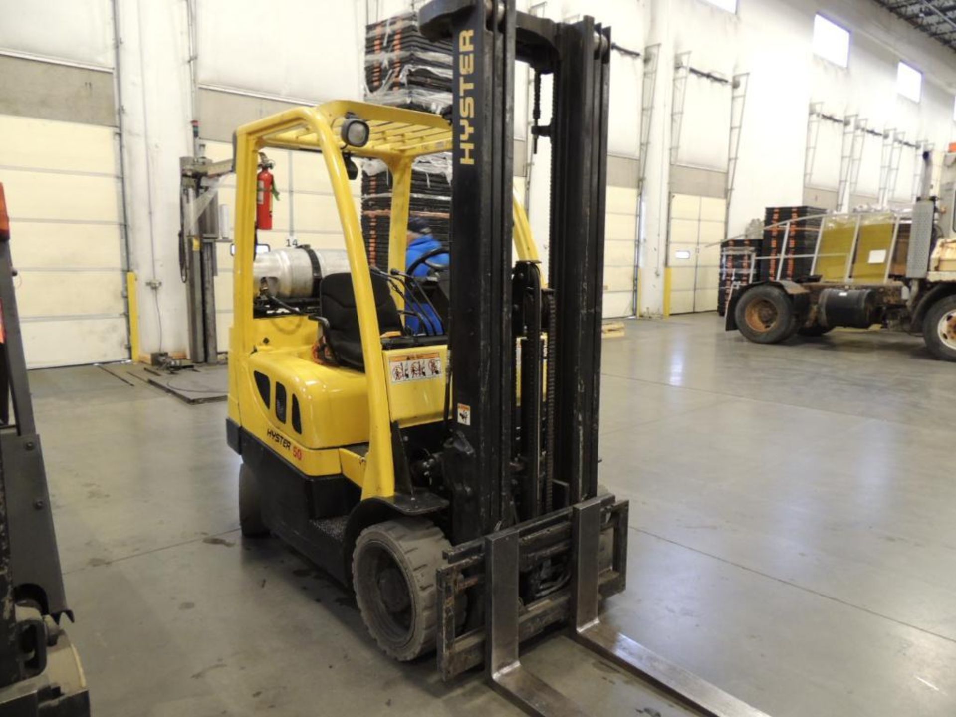 Hyster 4400 lb. Model S50FT LP Forklift, S/N F187V07939D, 218 in. Lift of 3-Stage Mast, Side Shift, - Image 2 of 4