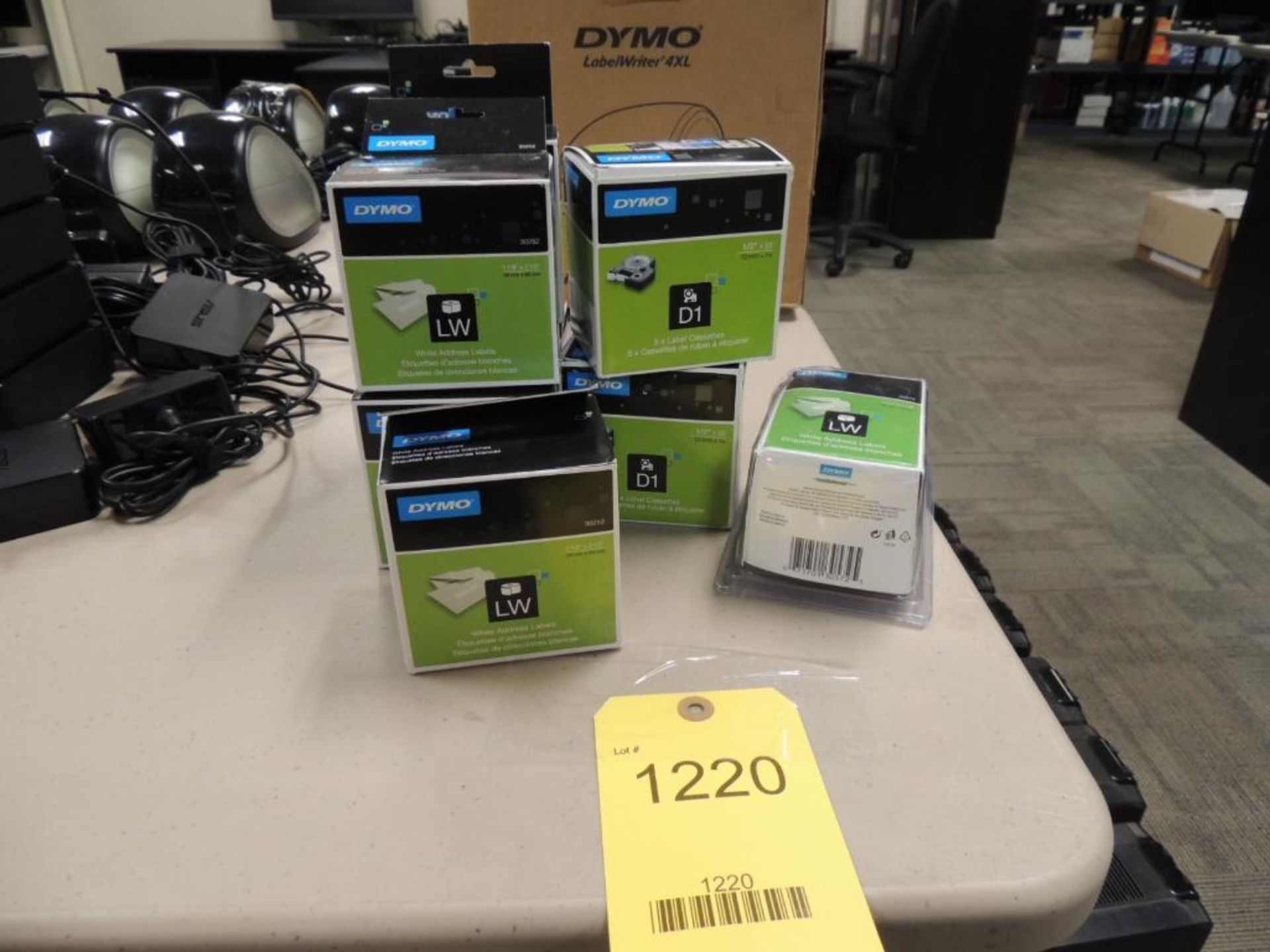 LOT: (5) Dymo LW White Address Labels, (2) Dymo D15 Label Cassettes