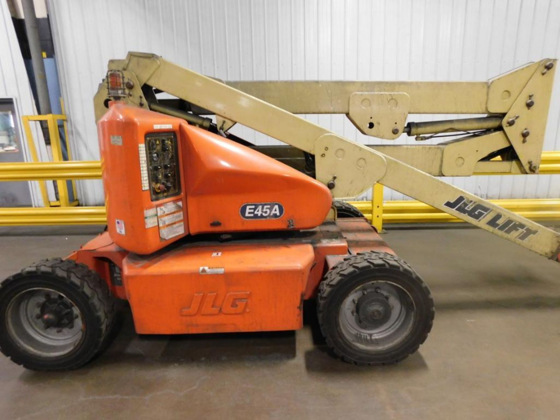 JLG 45 ft. Boom Lift Model E45A, S/N 030044824, 500 lb., Solid Tires - Image 5 of 5