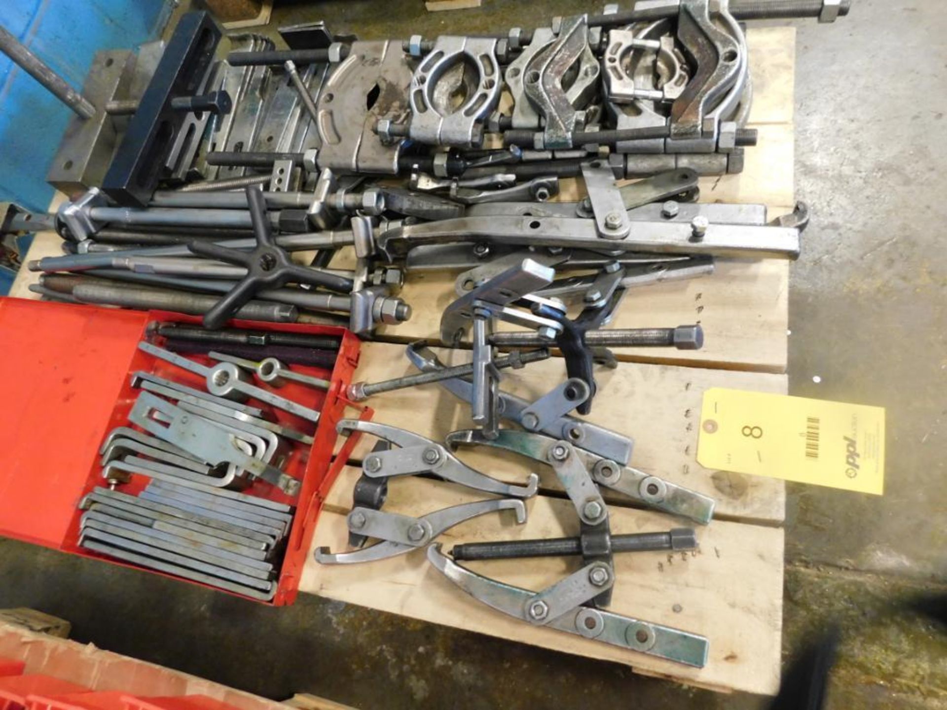 LOT: Assorted Bearing & Gear Pullers on (1) Pallet