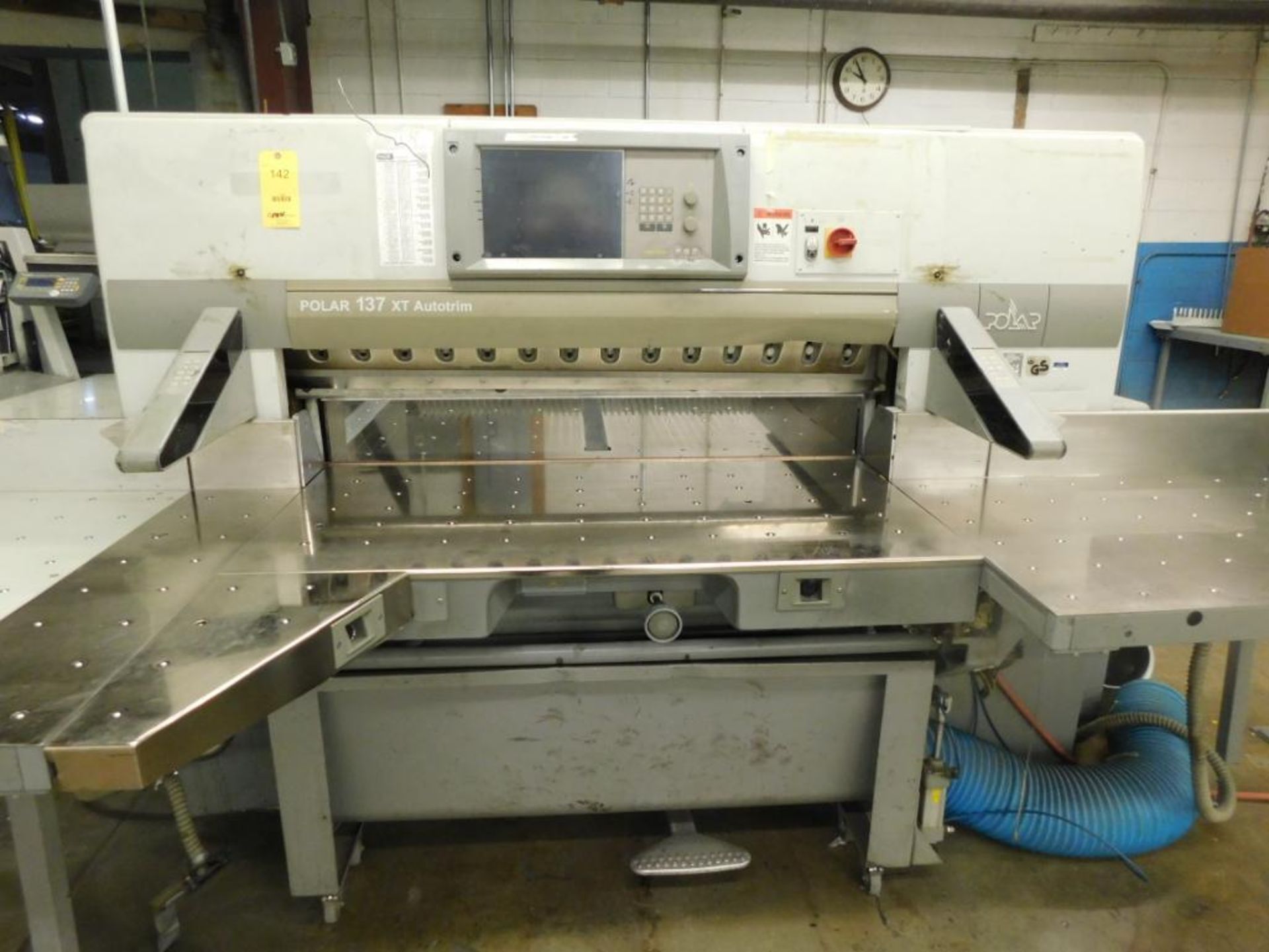 LOT: 2005 Polar 137XT-AT 54 in. Paper Cutter System, S/N 7541321, with Auto Trim, Rear Loading Table - Image 2 of 3