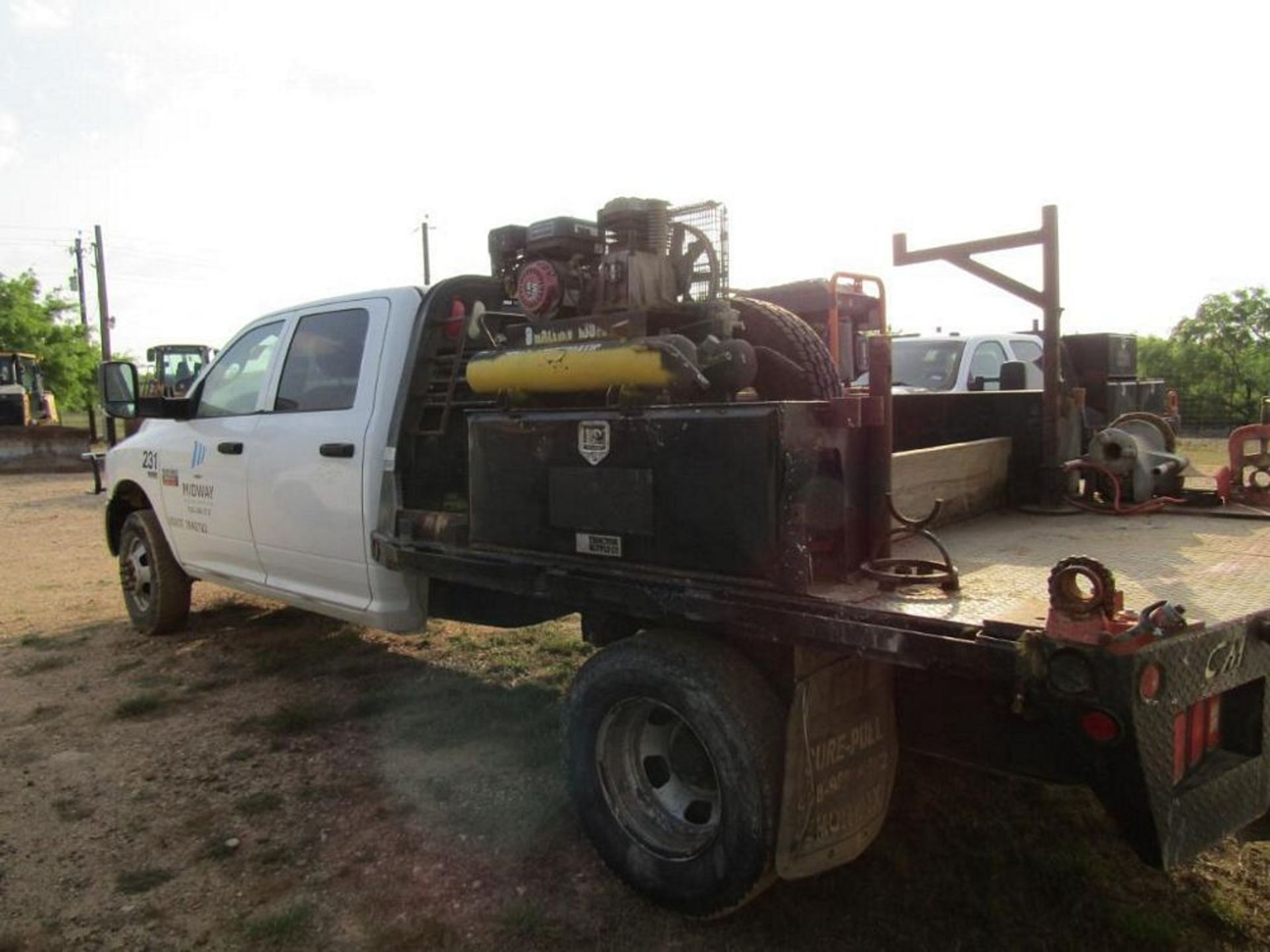 2012 Dodge Ram 3500 HD, Hemi 5.7 L, Crew Cab 4X4 Work Truck, 135 PSI Air Compressor, Generac GP5500 - Image 4 of 10