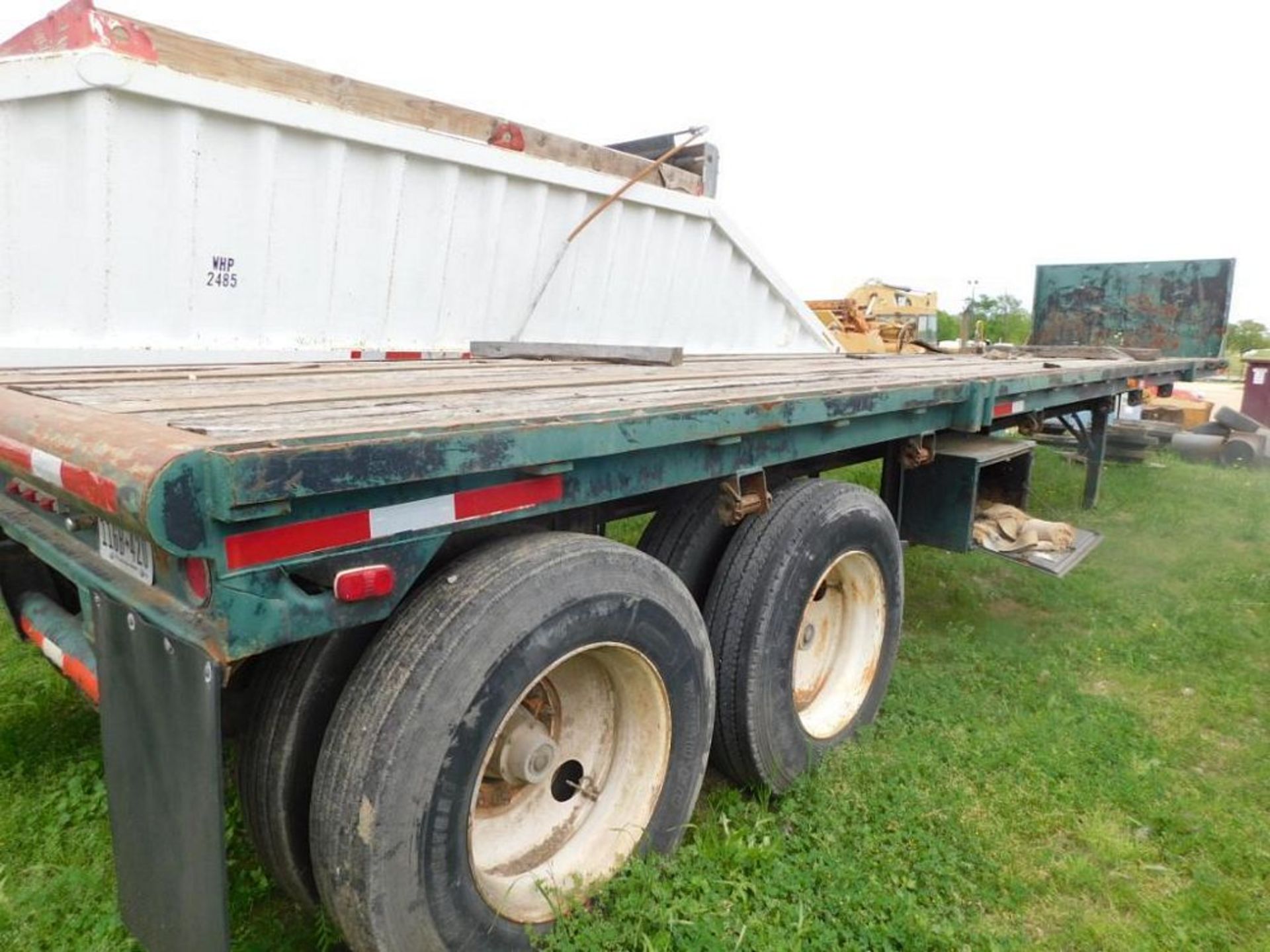 1986 Tandem-Axle Utility Flatbed Trailer, VIN 1UYFS2452GA502603, 40 ft. Long, 96 in. Wide, Wood Deck - Image 2 of 2