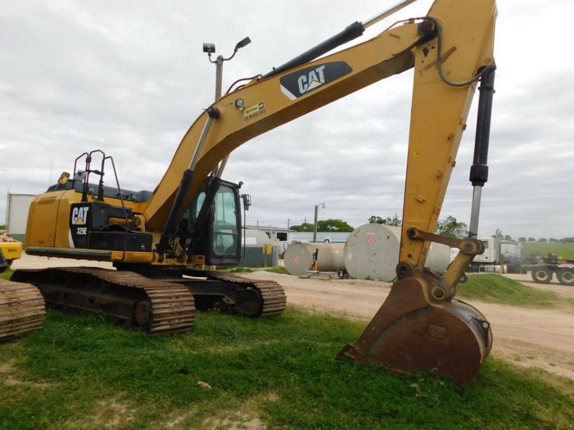 2011 Caterpillar 329E Hydraulic Excavator, VIN CAT0329EKPLW00284, C7.1 Acert 216 HP Engine, 31 ft. M - Image 5 of 5