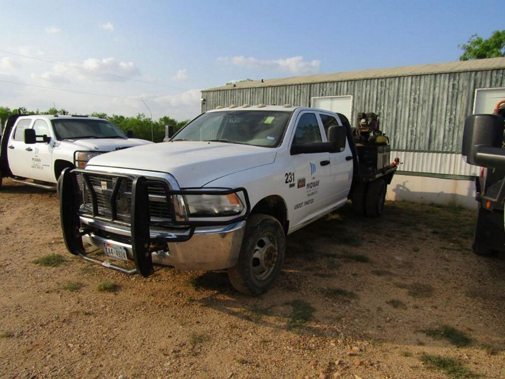 2012 Dodge Ram 3500 HD, Hemi 5.7 L, Crew Cab 4X4 Work Truck, 135 PSI Air Compressor, Generac GP5500