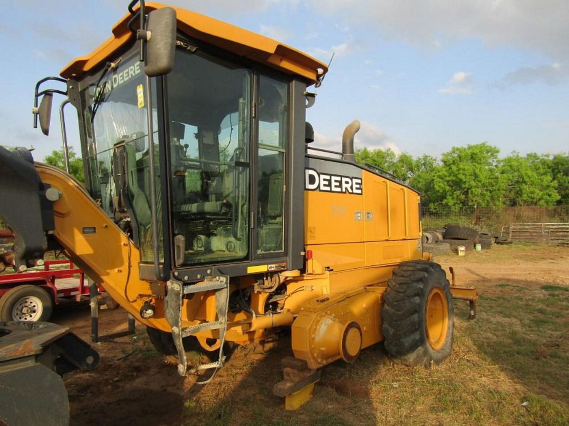 John Deere 672 G Motor Grader, Hydraulic Ripper, 14 ft. Blade, S/N 1DW672GXLCE6430054 #752 - Image 9 of 10