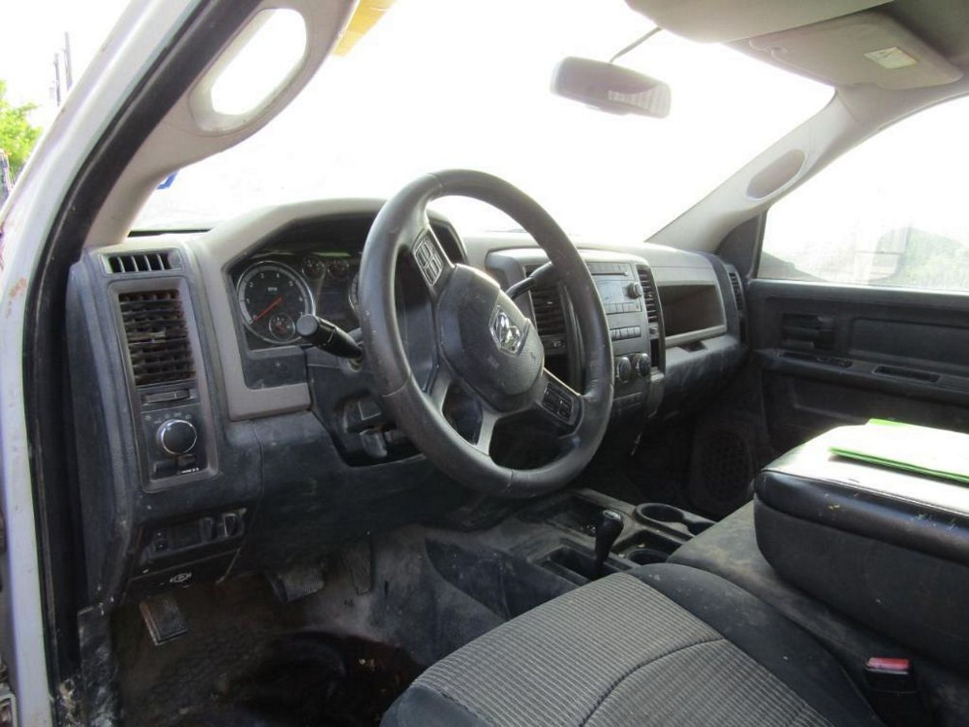 2012 Dodge Ram 3500 HD, Hemi 5.7 L, Crew Cab 4X4 Work Truck, 135 PSI Air Compressor, Generac GP5500 - Image 9 of 10