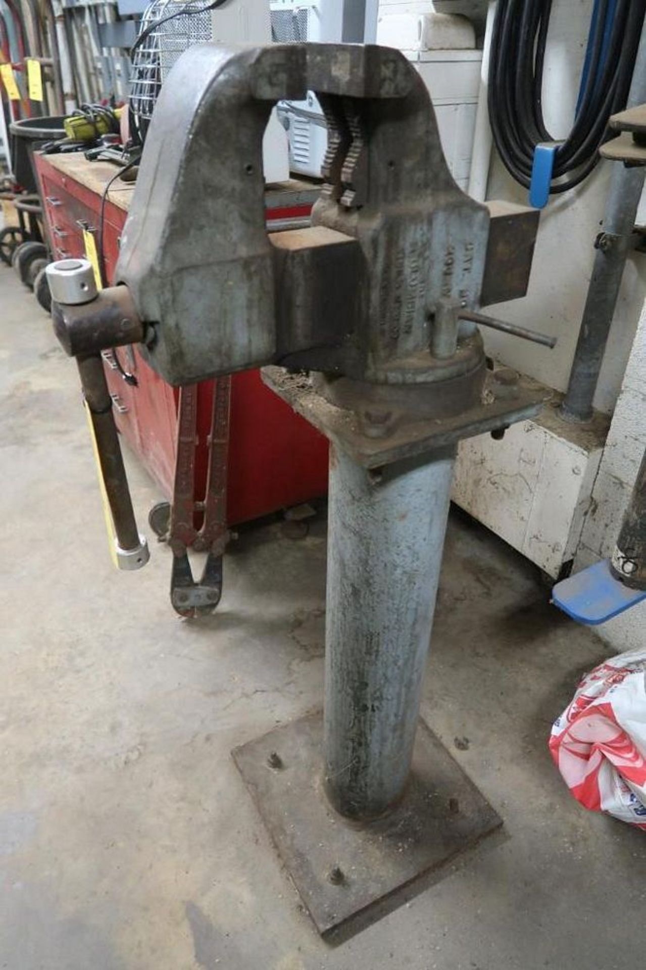 5 in. Heavy Duty Swivel Pipe Vise on Stand
