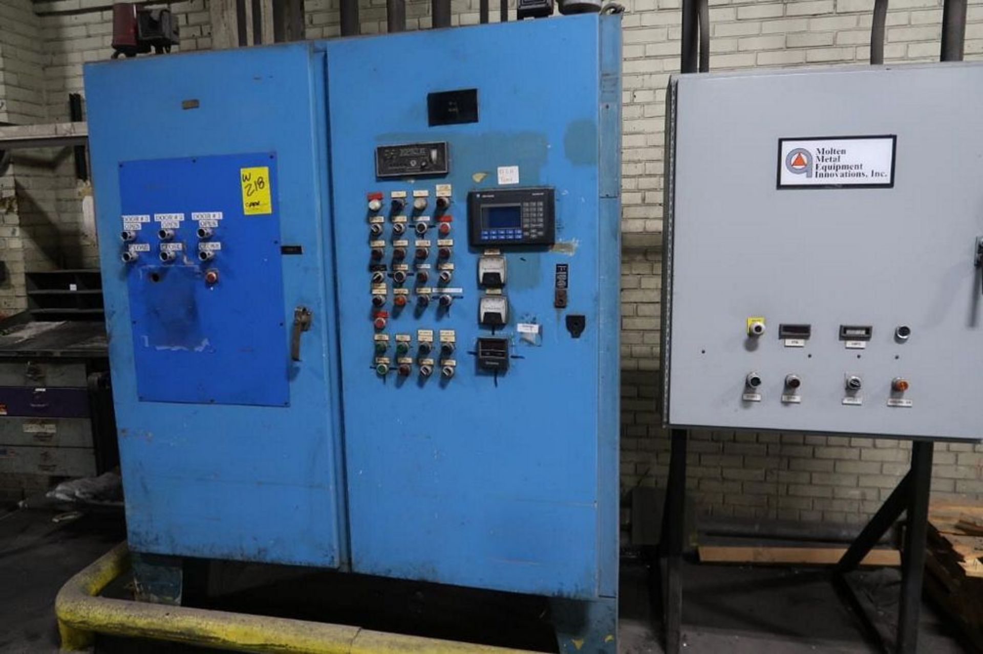 LOT: GNA Alutech 70,000 lb. Gas/Oil Fired Reverberatory Furnace (2002), with Allen Bradley PanelView - Image 5 of 7