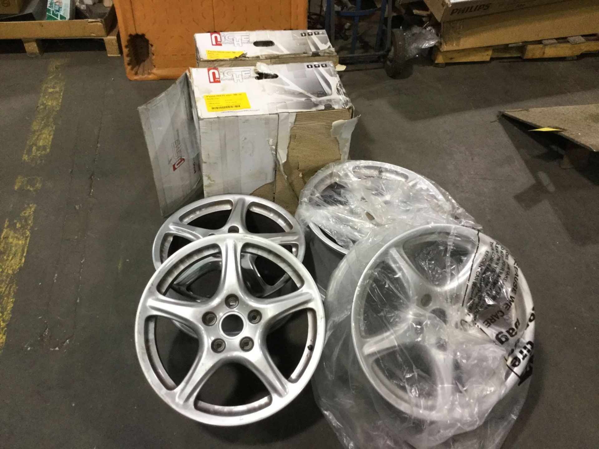 LOT: (4) Aluminum Niches Road Wheels. See Pictures for Size