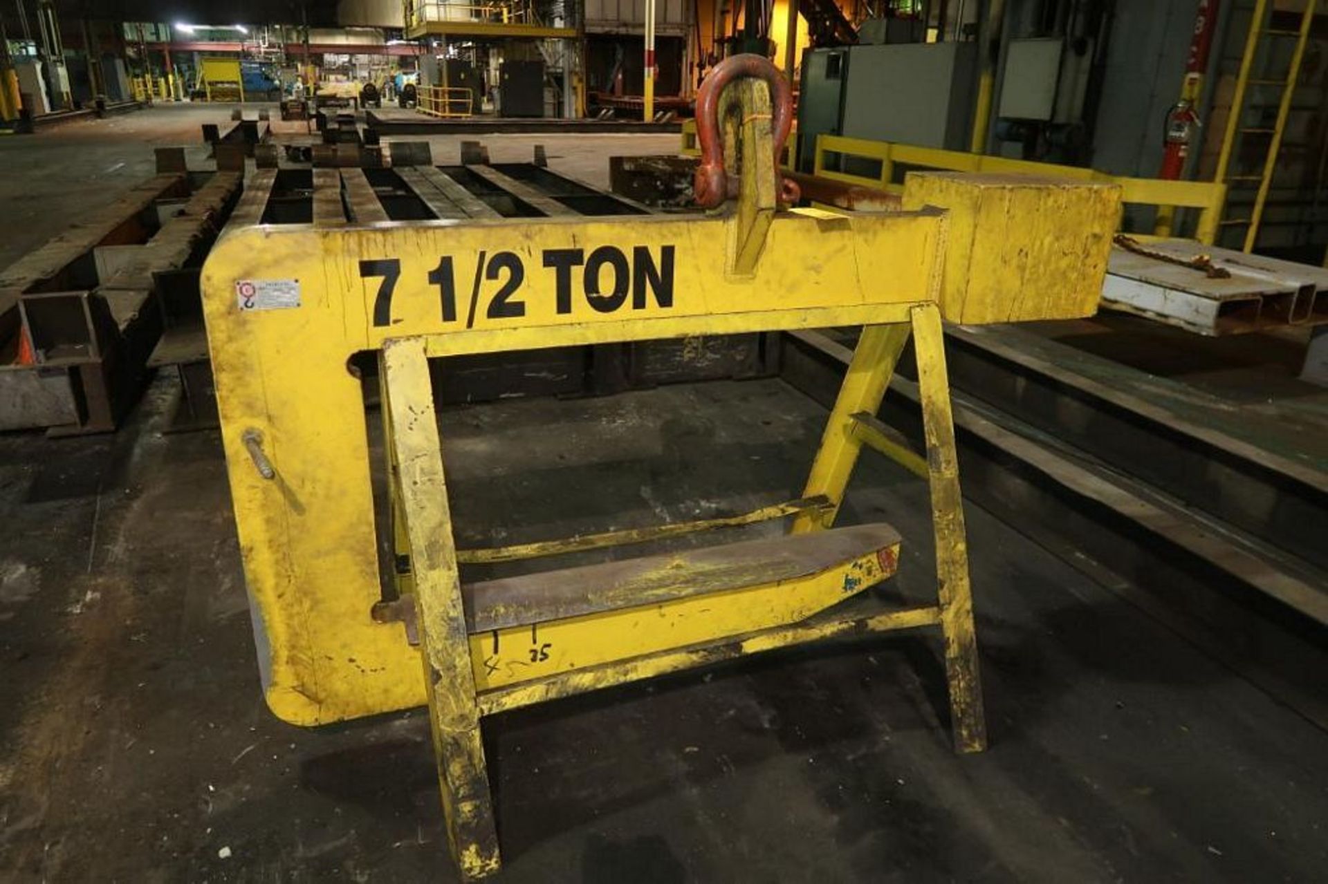 7-1/2 Ton C-Hook Coil Lifter