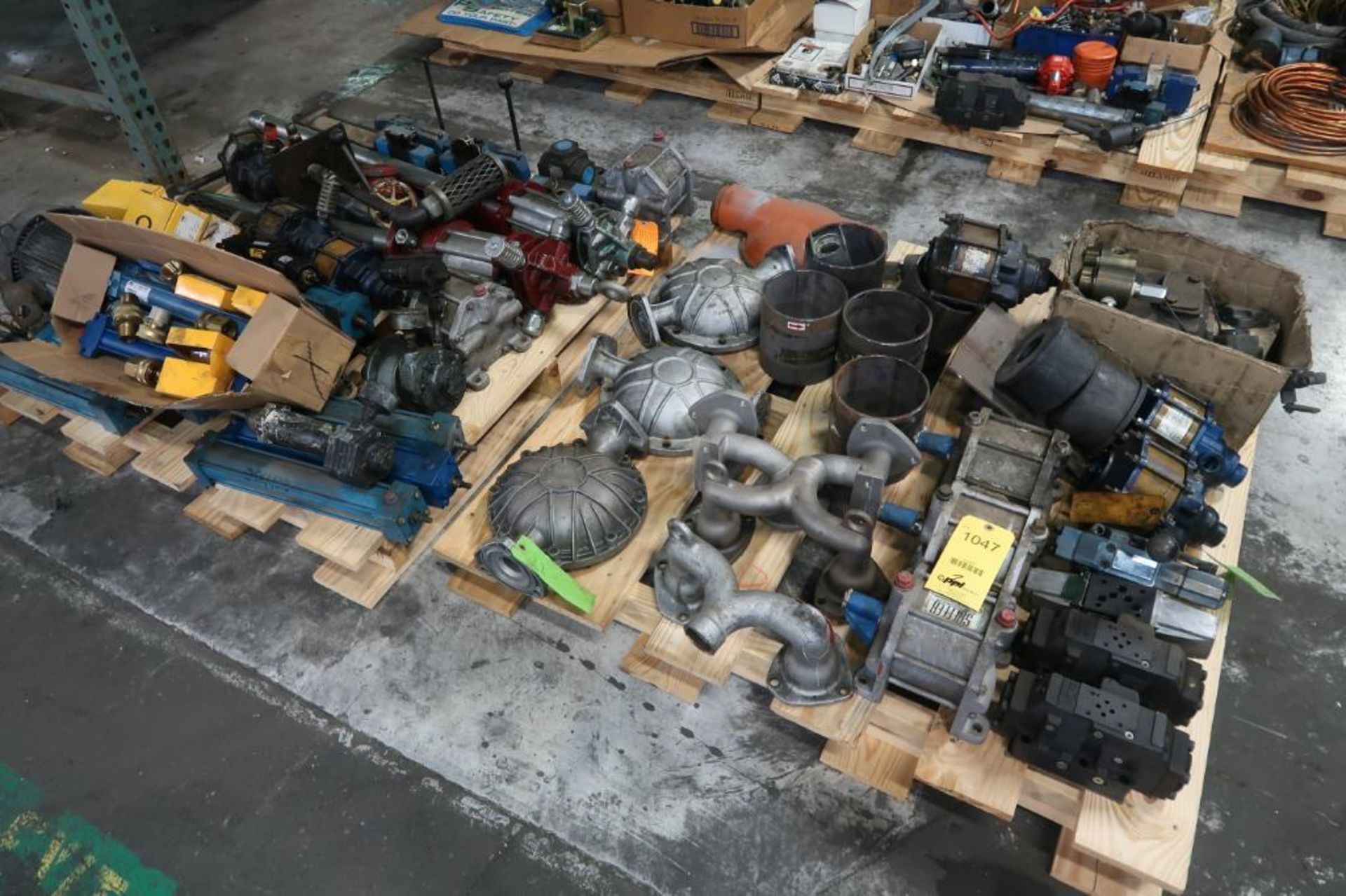 LOT: Assorted Pneumatic Parts & Cylinders on (2) Pallets