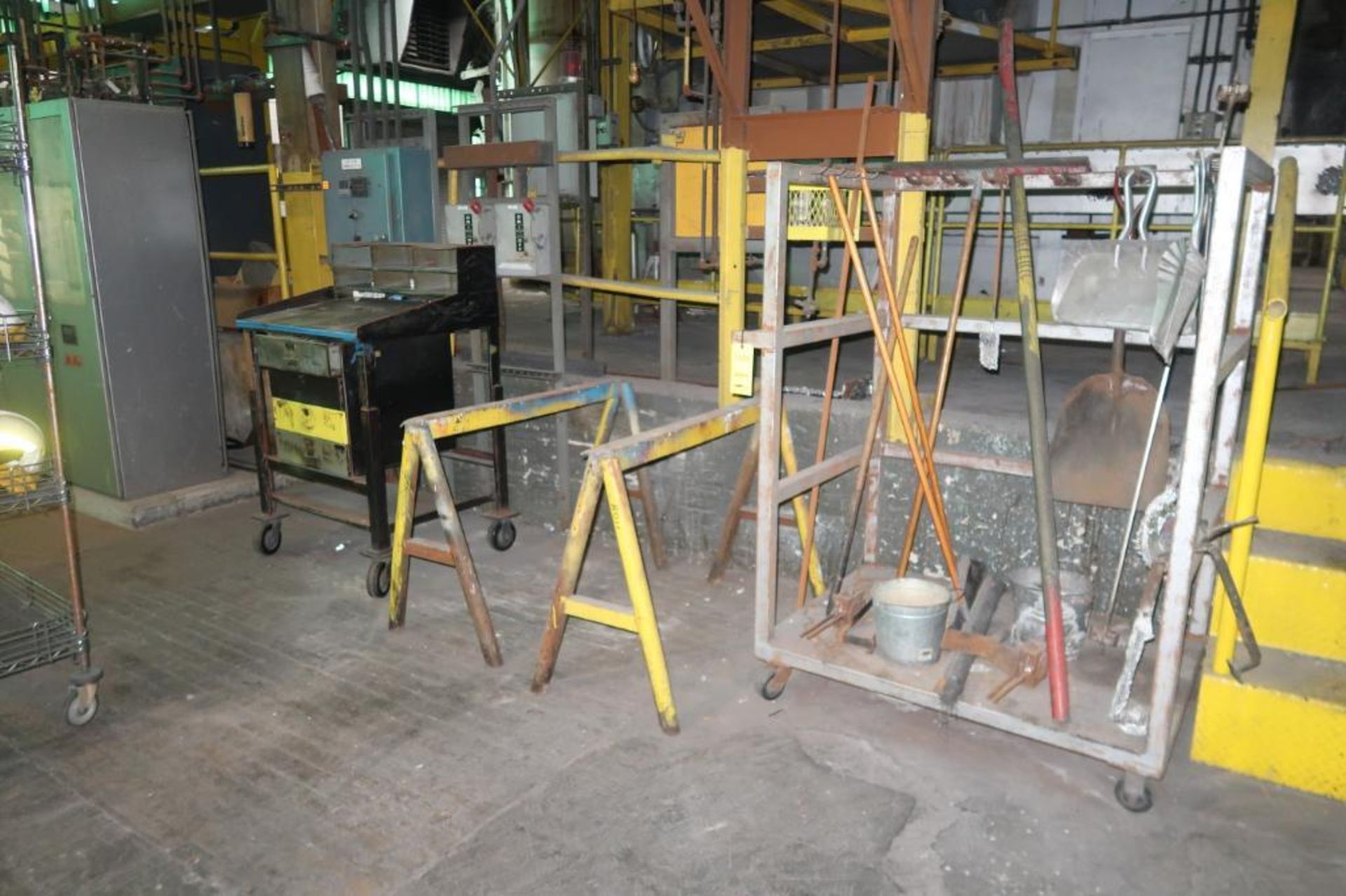 LOT: (2) Portable Tool Racks with Tools, (2) Supervisor Desks, (2) Metro Racks, (2) Steel Horses, (1