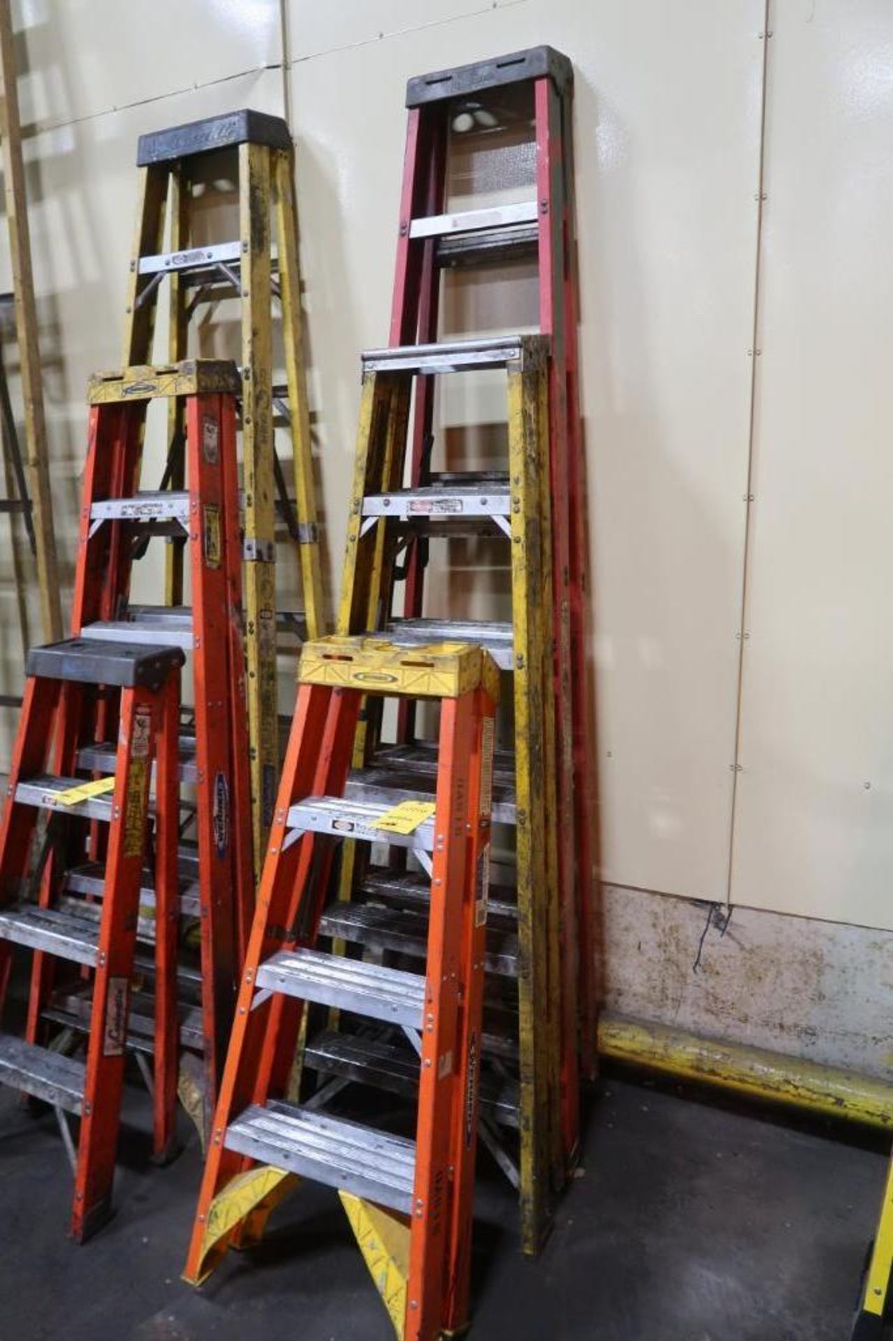 LOT: (1) 8 ft. , (1) 6 ft. & (1) 4 ft. Fiberglass Ladders