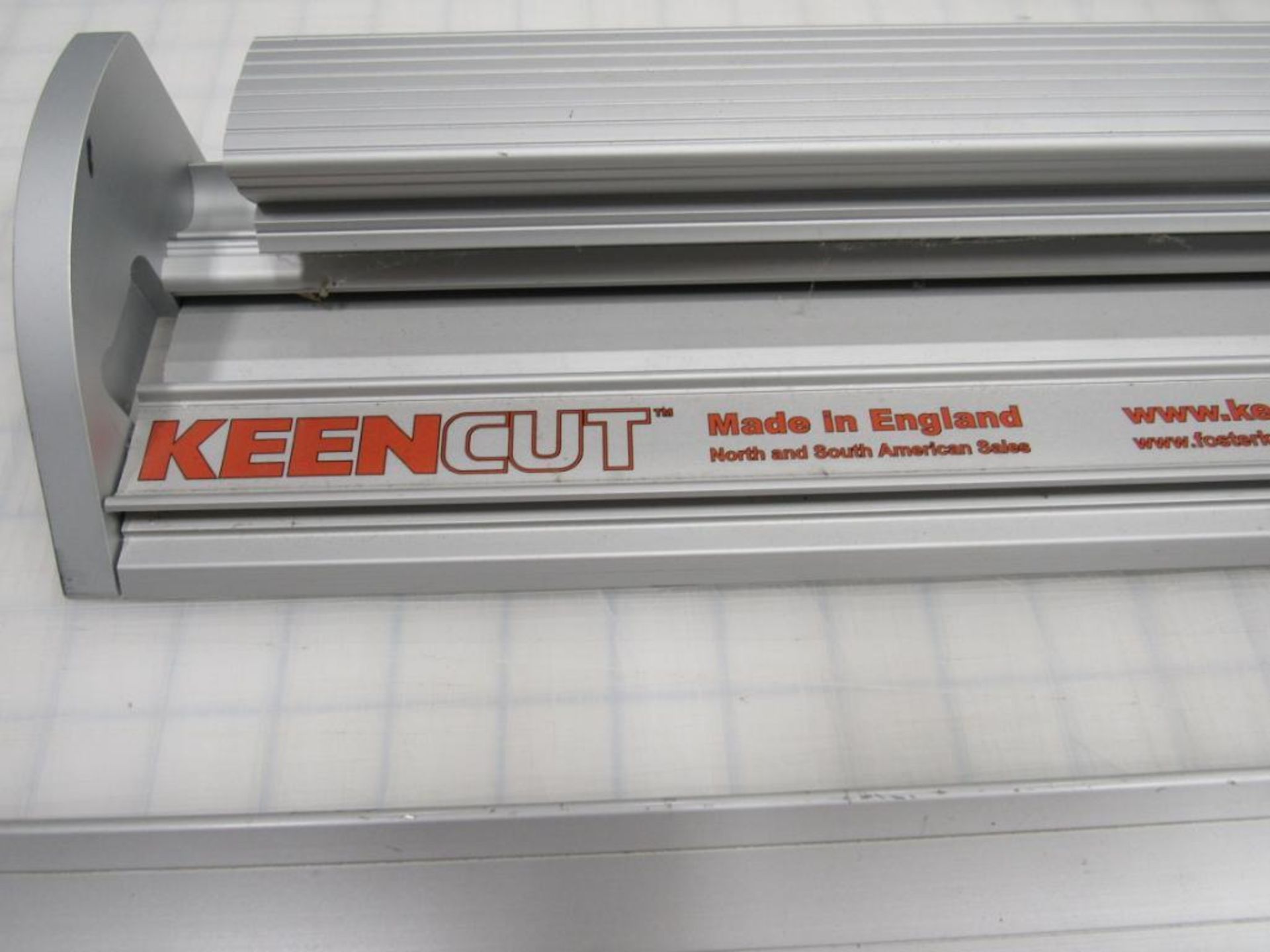 LOT: (1) Javelin Large Format Cutter, (1) Keen Cut Javelin Series 2 Cutter, (3) Assorted Straight - Image 3 of 3