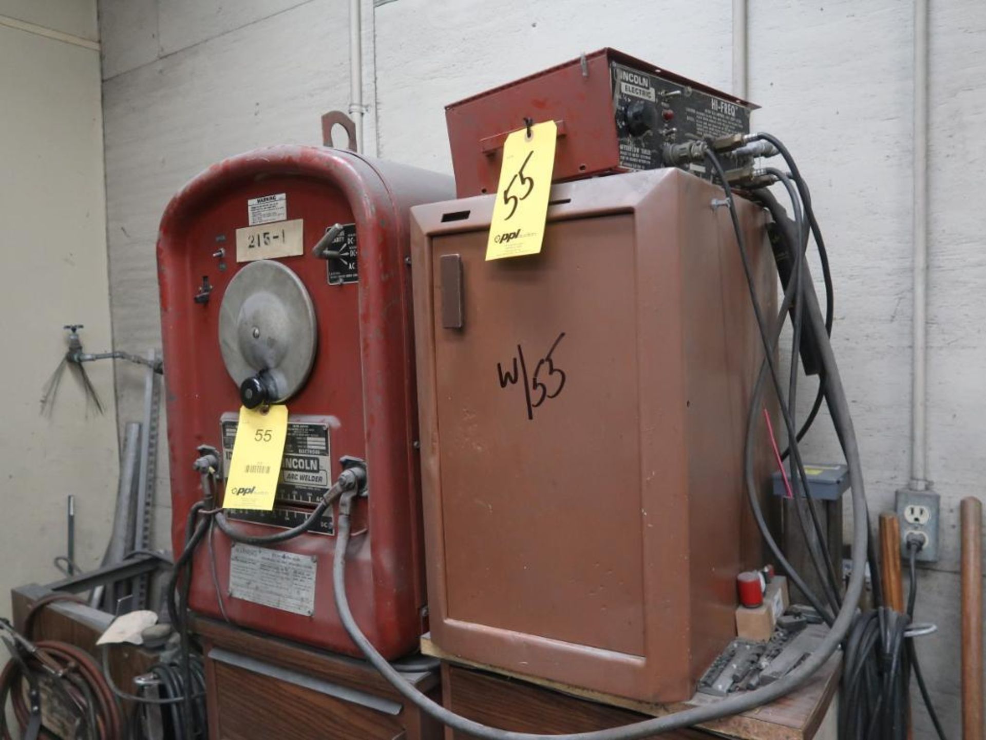 Lincoln 250 Amp AC/DC Welder Model IdealArc 250, with High Frequency TIG Unit